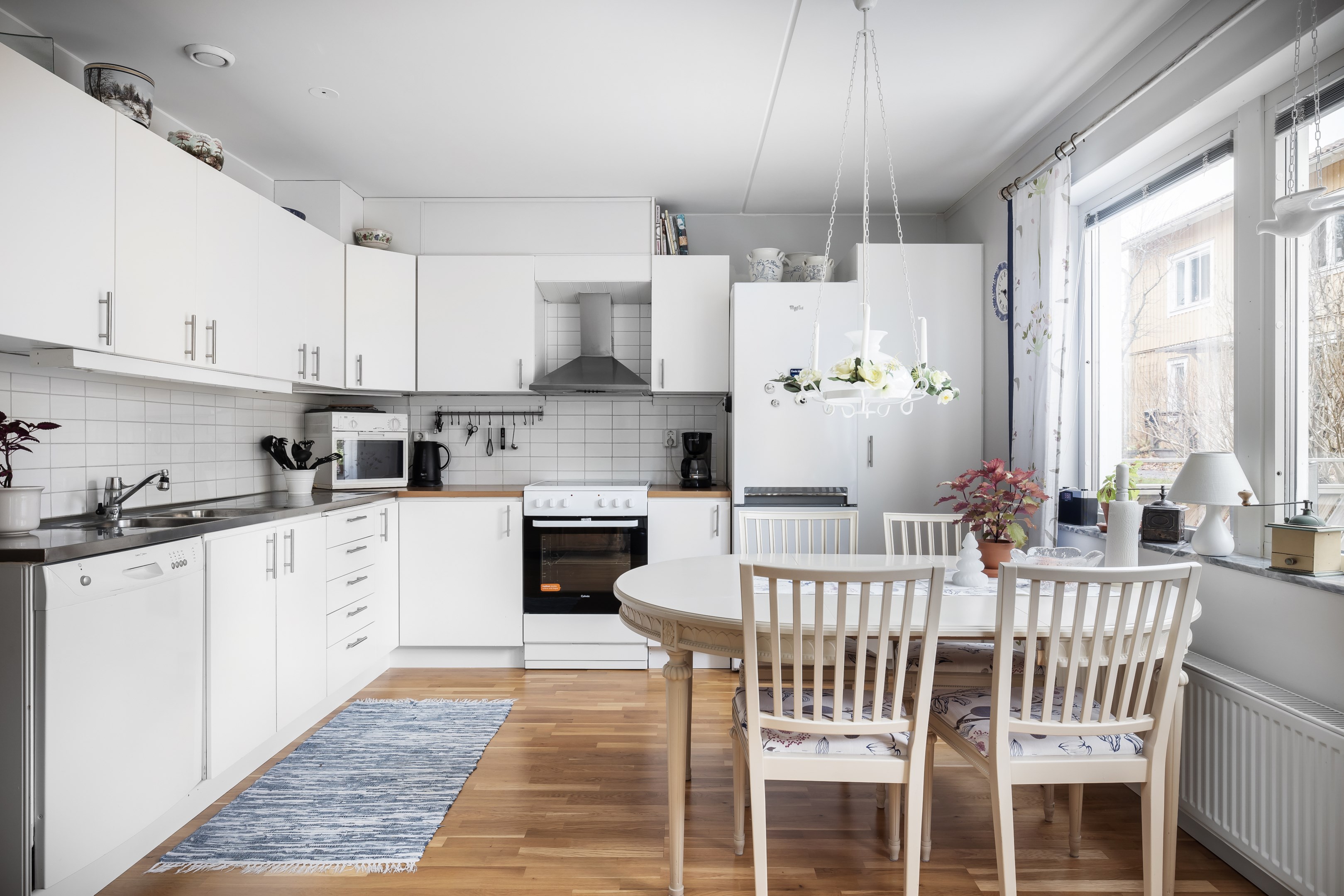 Bostadsbild från Grönsiskevägen 12, Såld i Ösbydalen, Värmdö