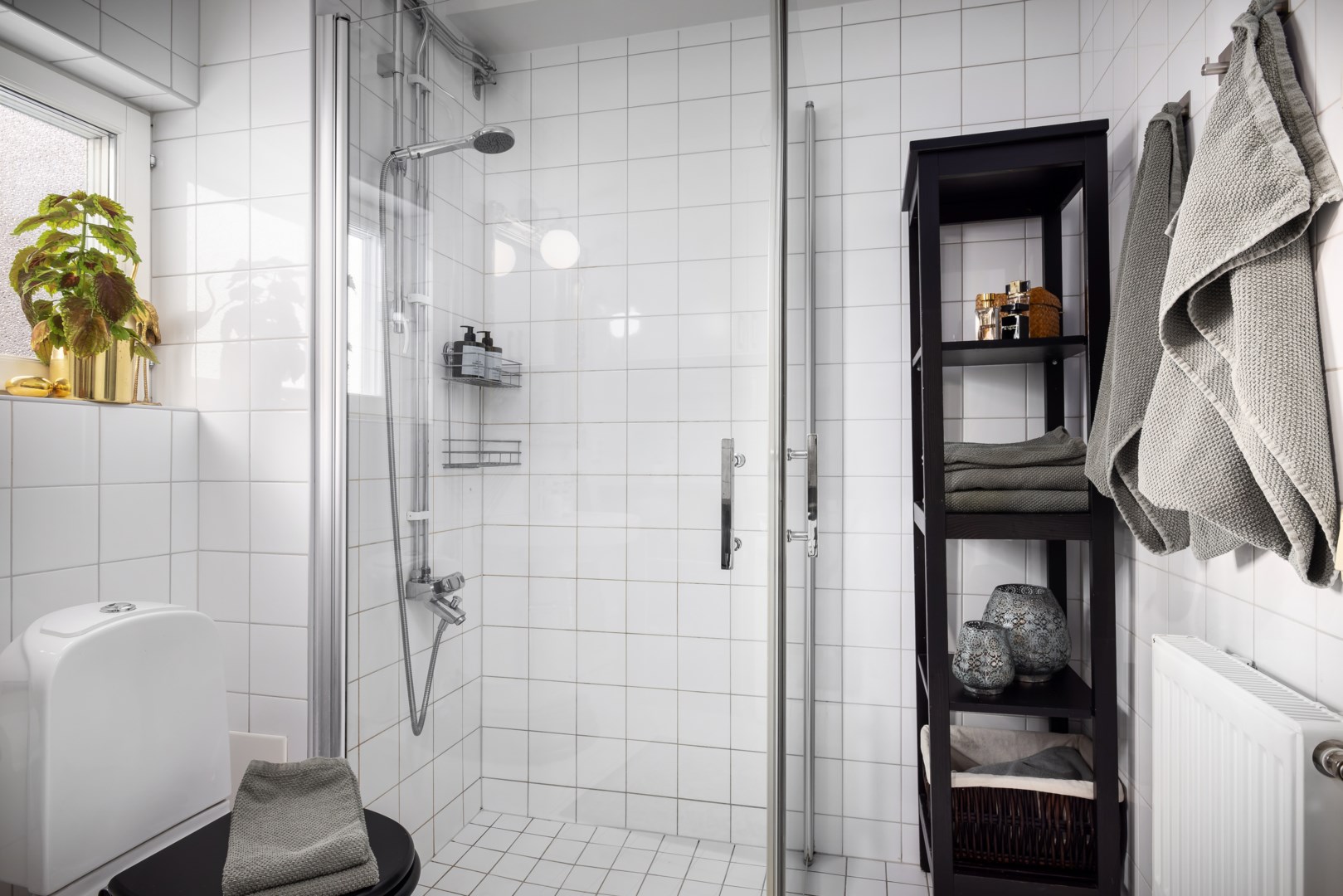 Bostadsbild från Järla Gårdsväg 13, Såld i Järla sjö, Nacka