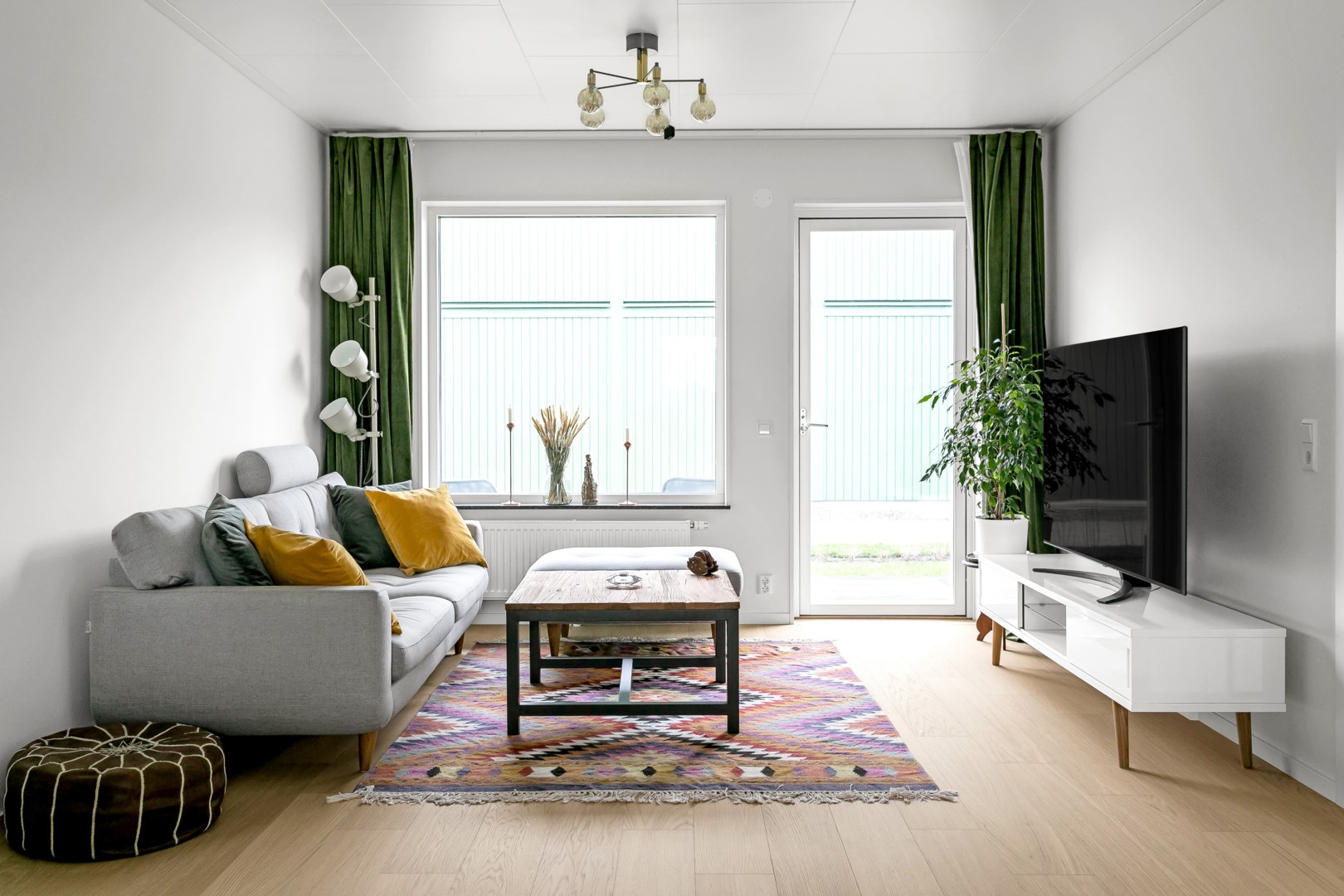 Bostadsbild från Hjulaxelvägen 150, Såld i Gunsta, Uppsala