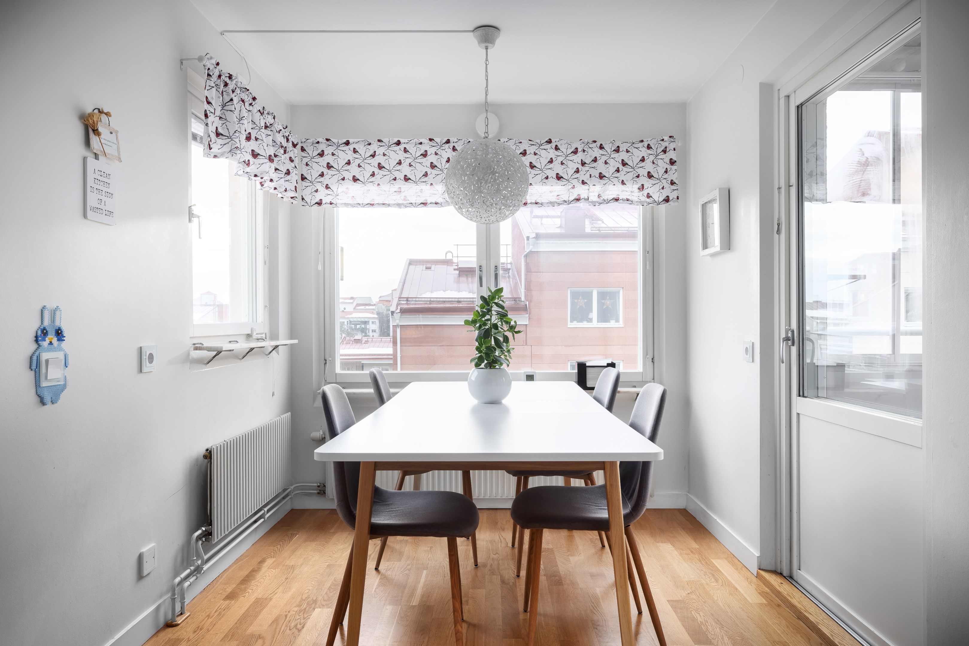 Bostadsbild från Landåvägen 16, Såld i Jarlaberg, Nacka