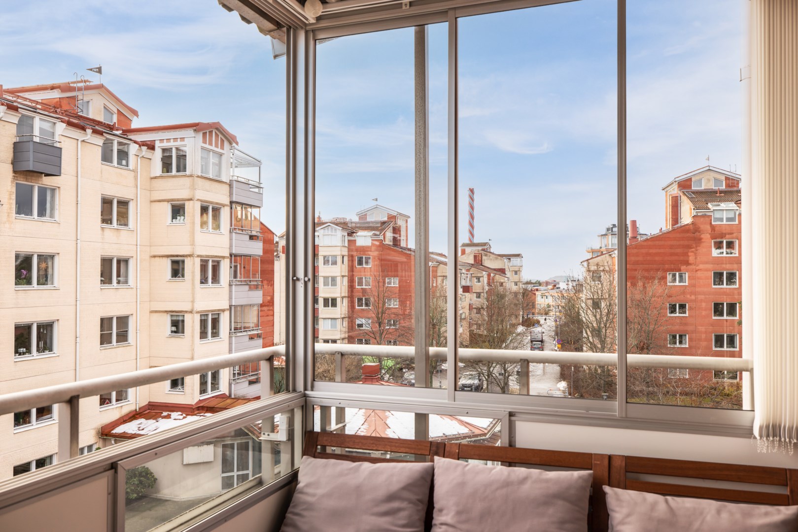 Bostadsbild från Landåvägen 16, Såld i Jarlaberg, Nacka