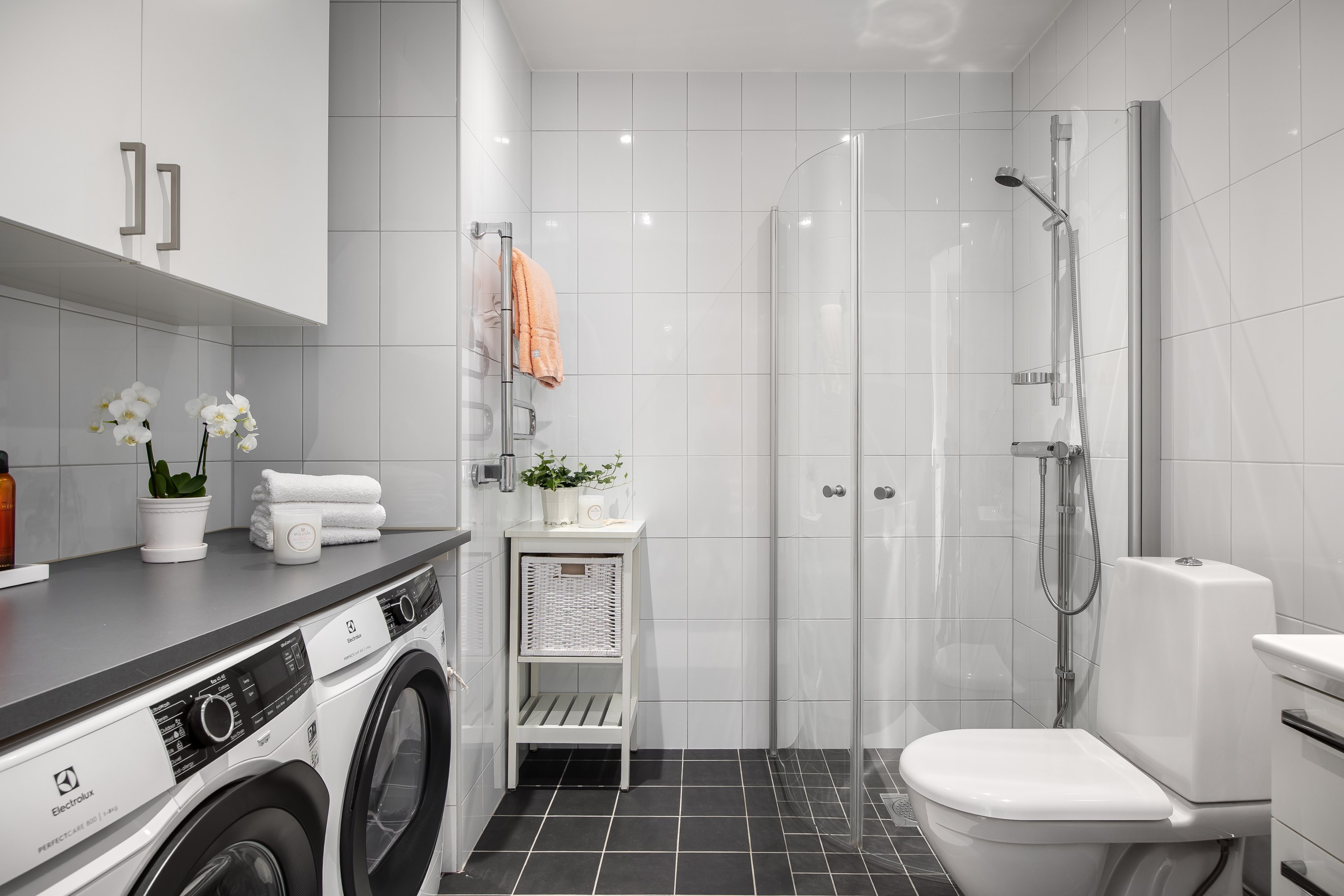 Bostadsbild från Tollareslingan 8, Till salu i Tollare, Nacka