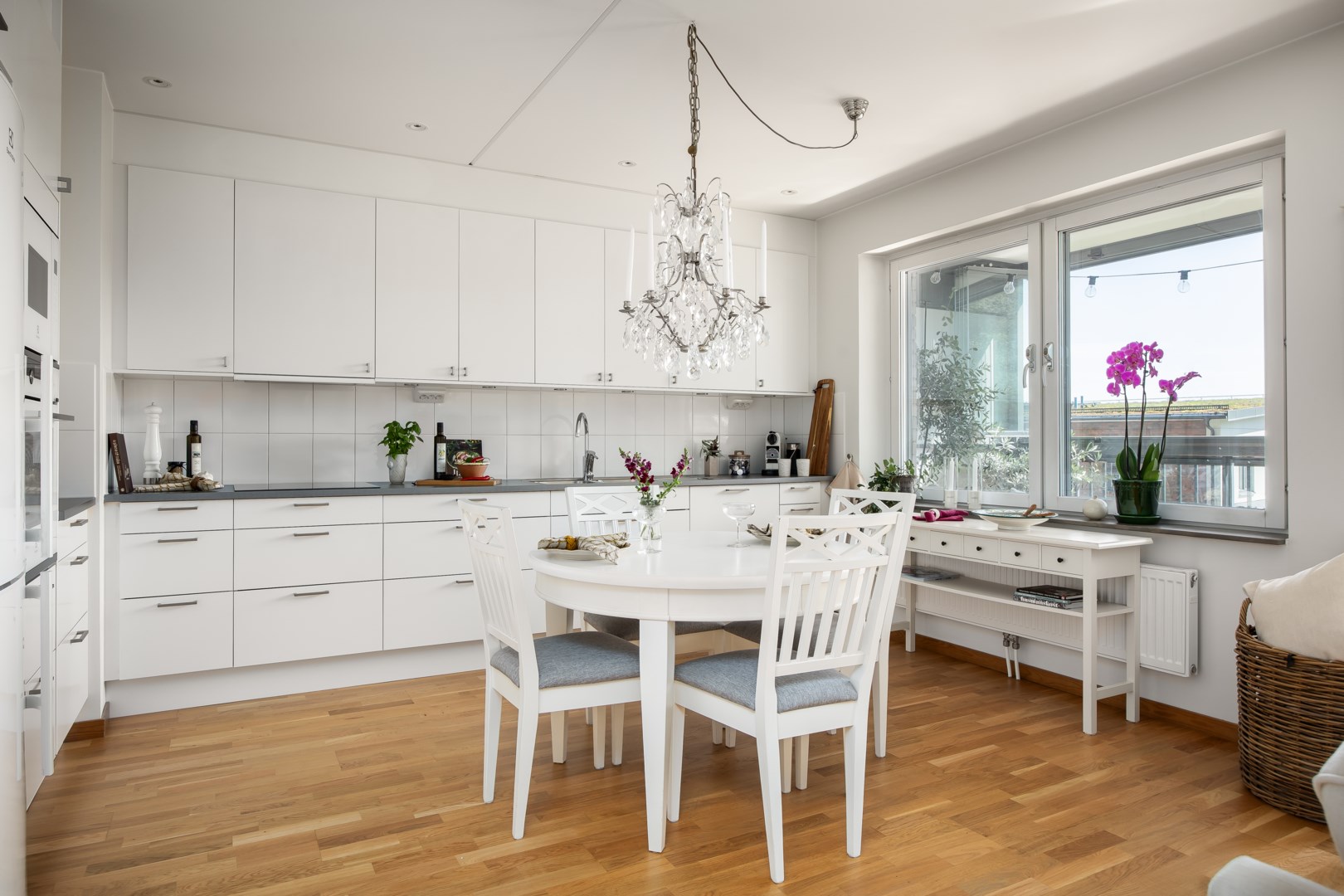 Bostadsbild från Tollareslingan 8, Till salu i Tollare, Nacka