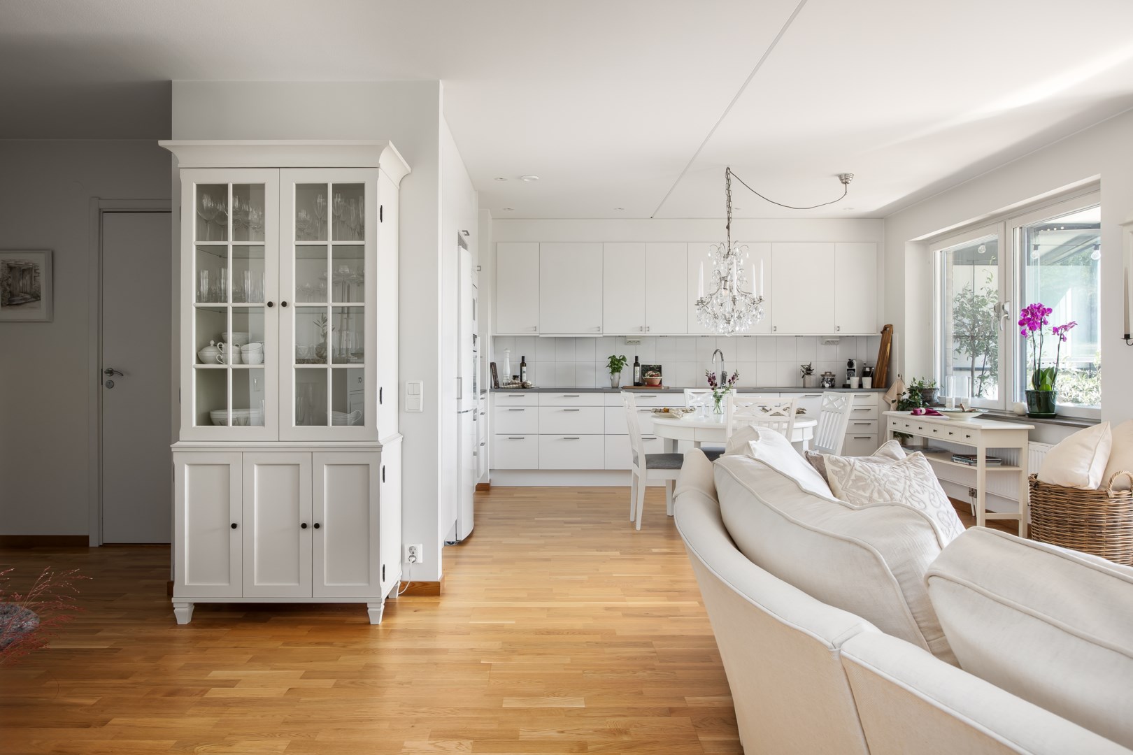 Bostadsbild från Tollareslingan 8, Till salu i Tollare, Nacka