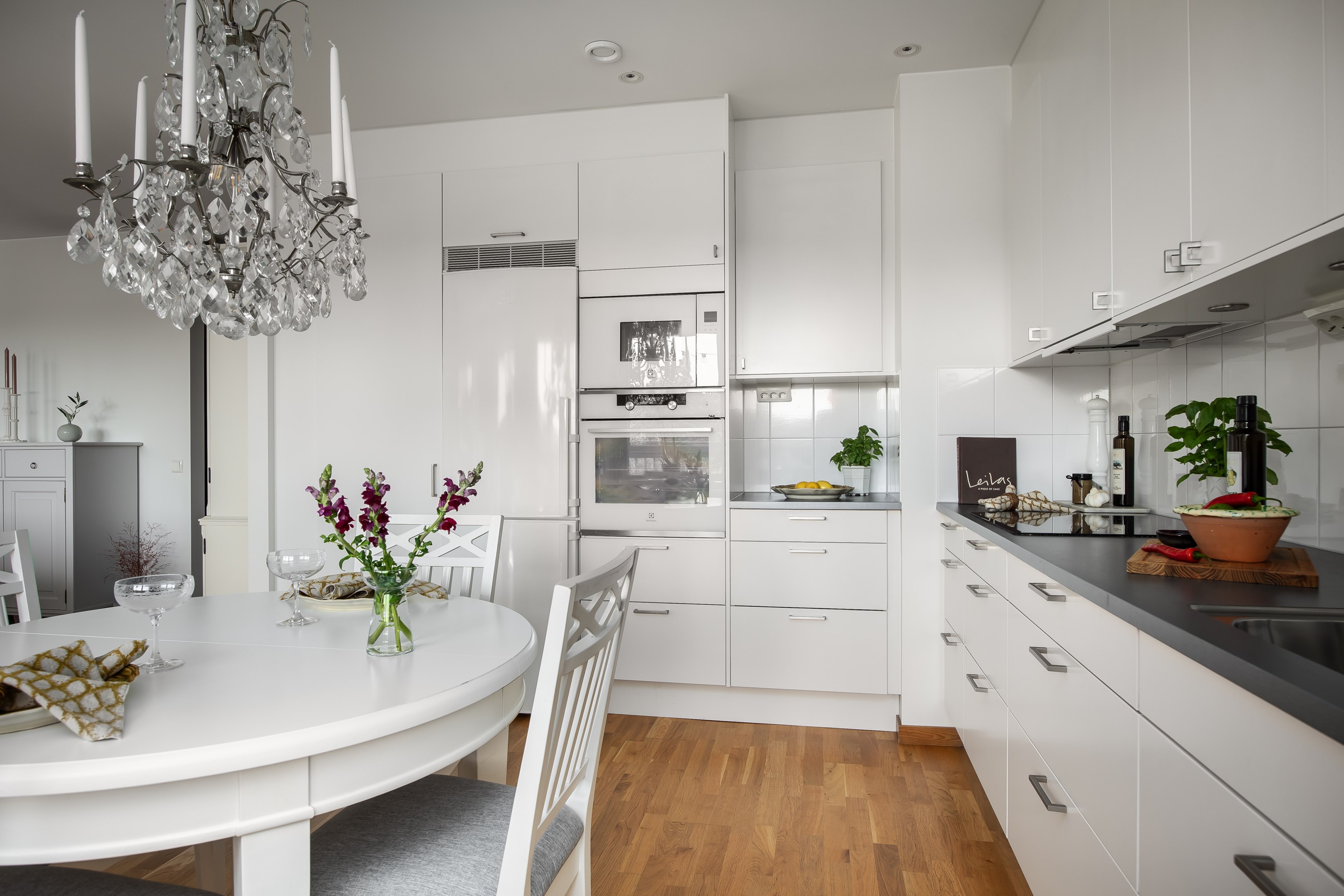 Bostadsbild från Tollareslingan 8, Till salu i Tollare, Nacka