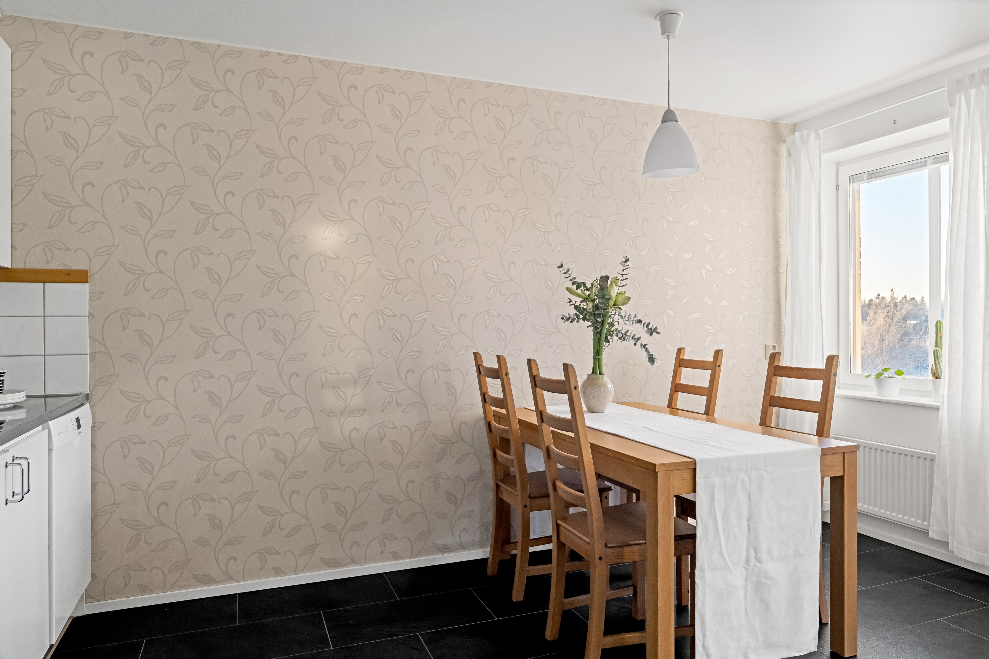 Bostadsbild från Herrhagsvägen 186, Såld i Herrhagen, Uppsala