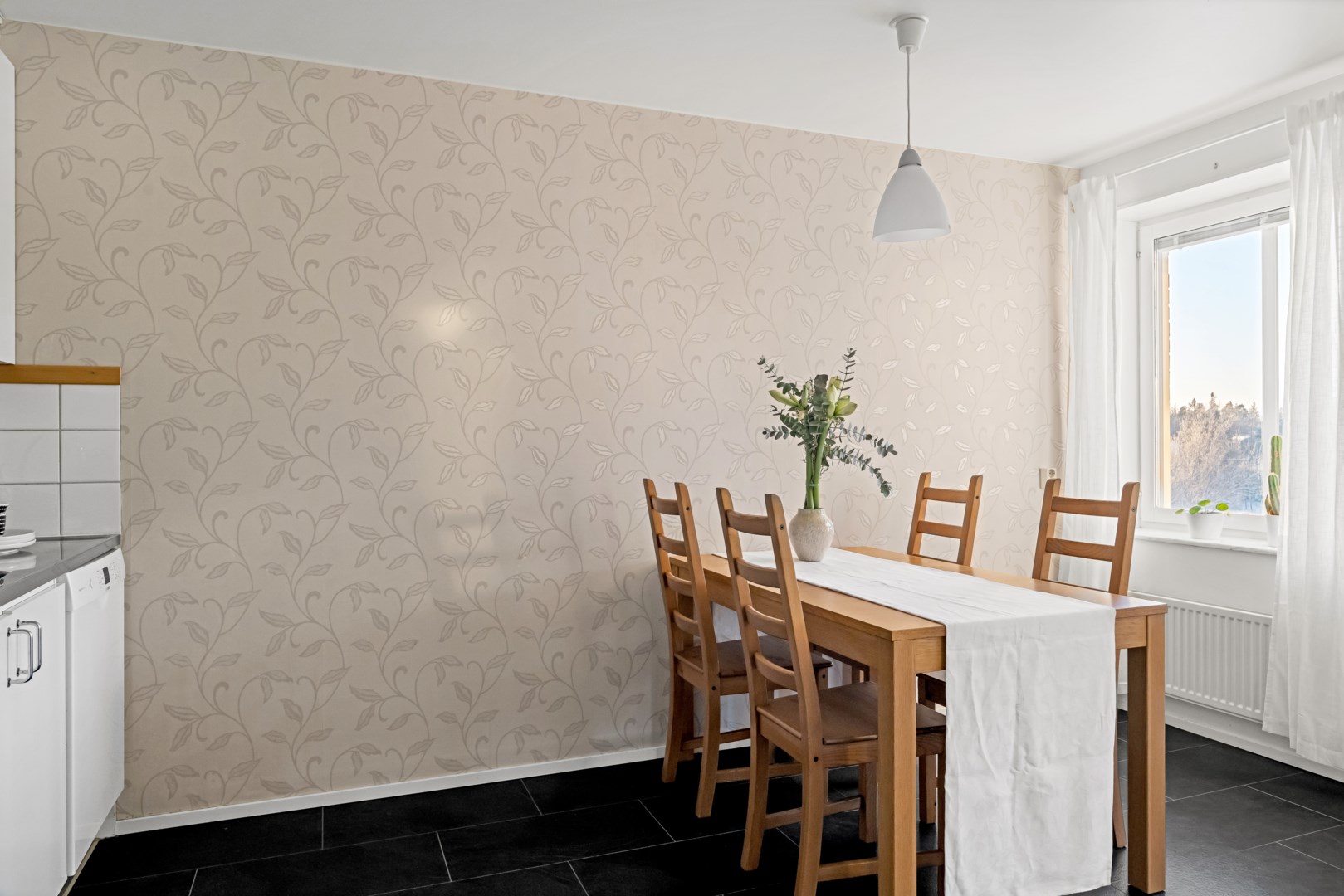 Bostadsbild från Herrhagsvägen 186, Såld i Herrhagen, Uppsala