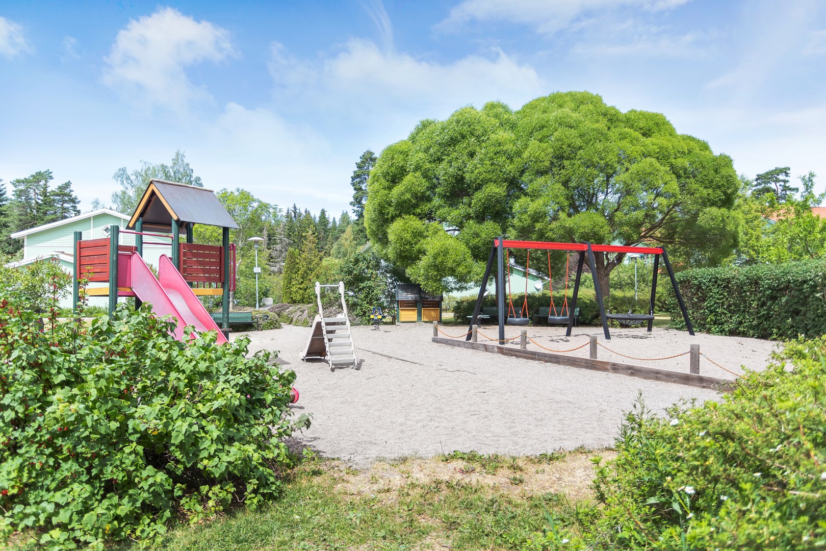 Bostadsbild från Herrhagsvägen 186, Såld i Herrhagen, Uppsala