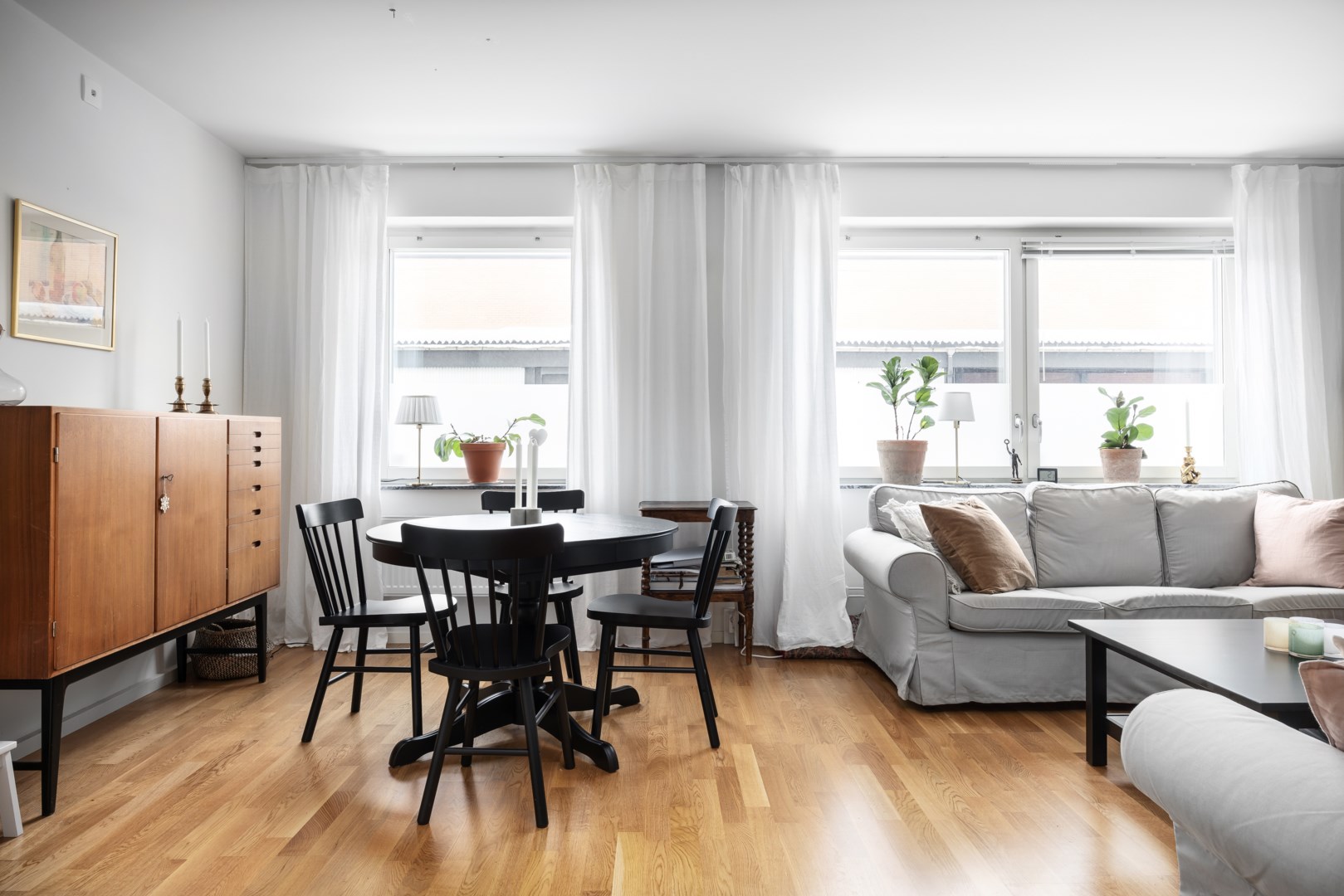 Bostadsbild från Chamottevägen 15, Såld i Porslinskvarteren, Värmdö