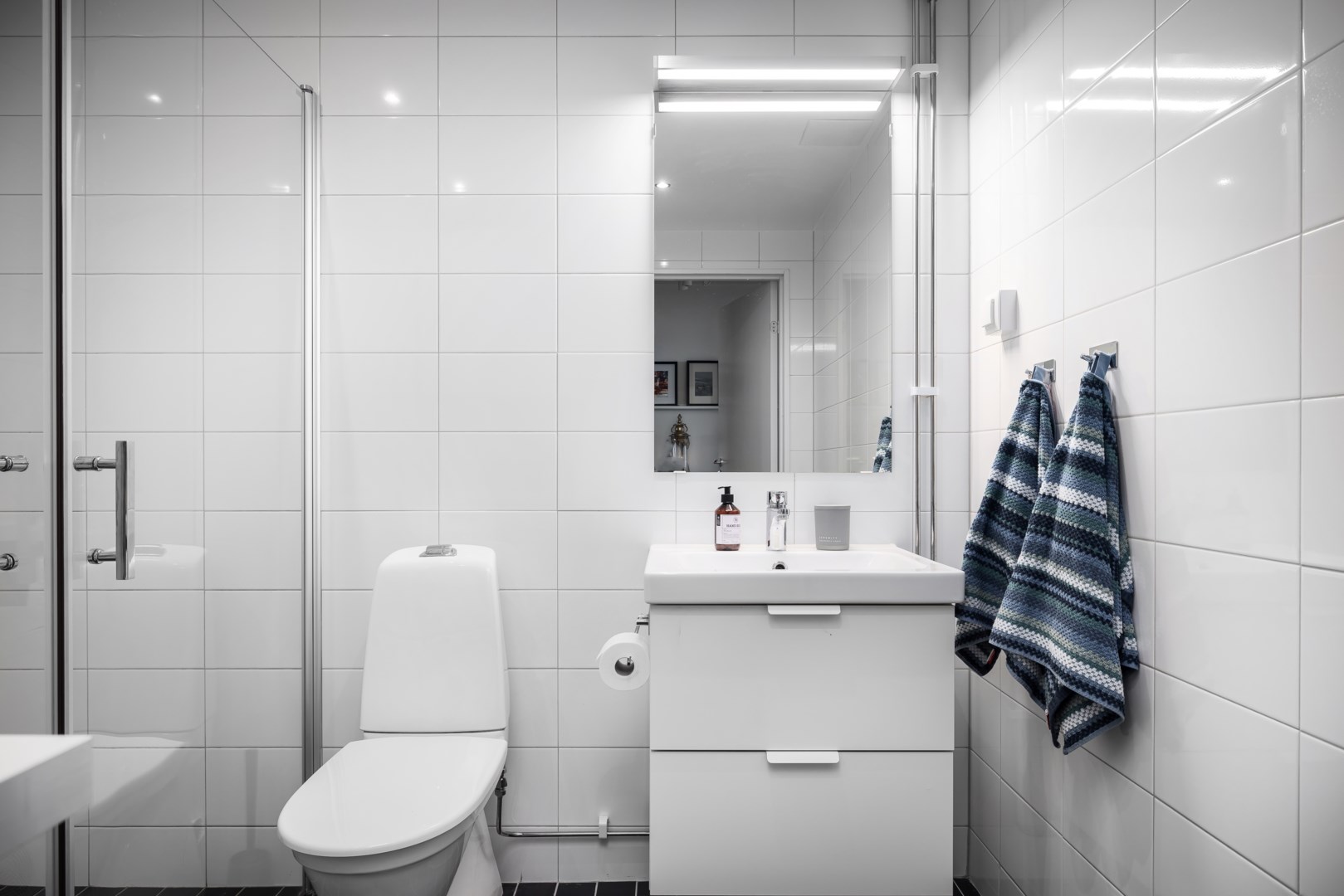 Bostadsbild från Chamottevägen 15, Såld i Porslinskvarteren, Värmdö