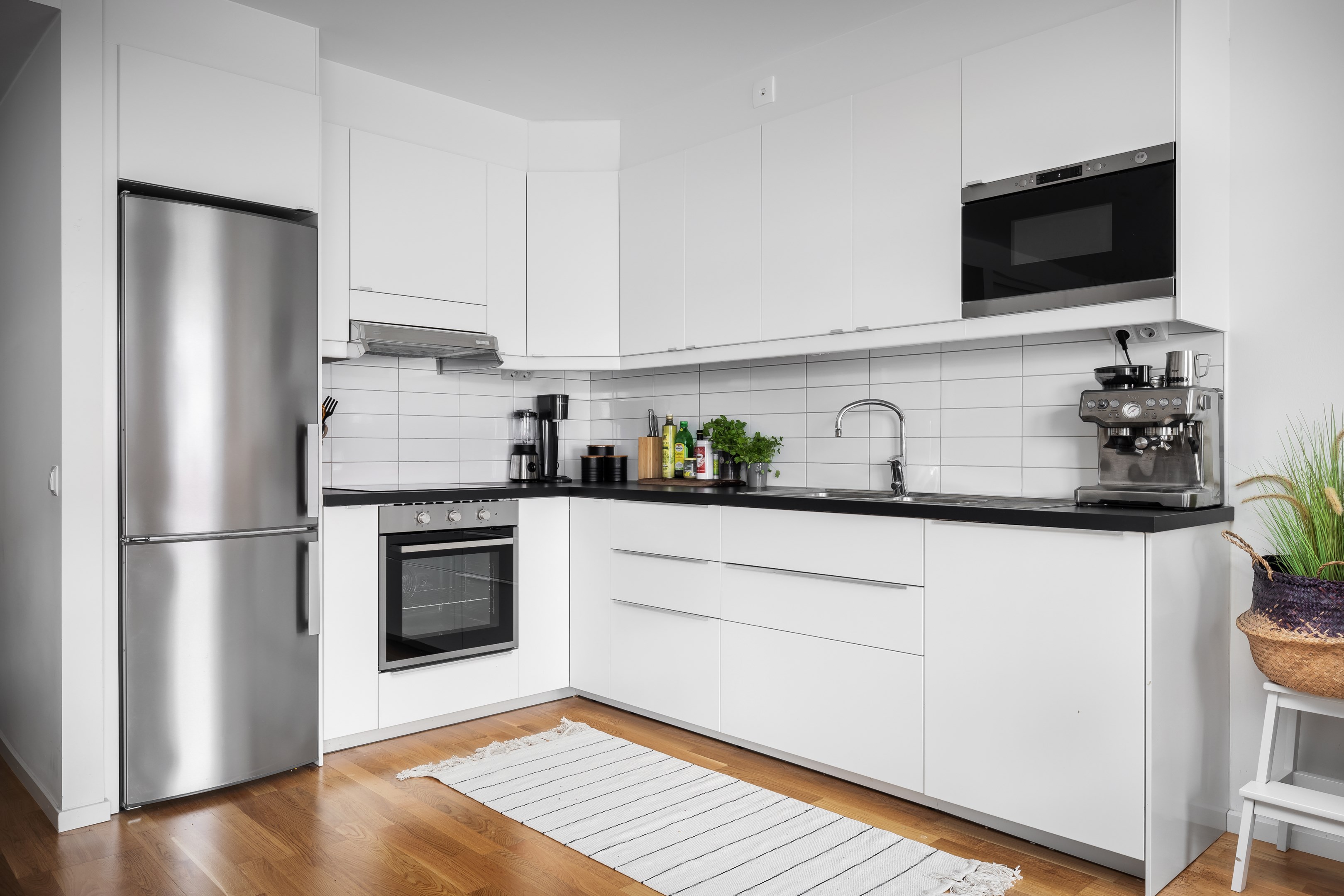 Bostadsbild från Chamottevägen 15, Såld i Porslinskvarteren, Värmdö