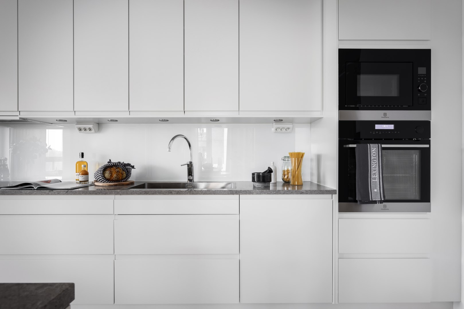 Bostadsbild från Tollare kaj 8, 6 tr, Såld i Tollare, Nacka