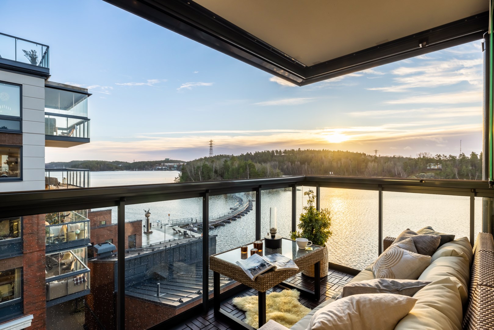 Bostadsbild från Tollare kaj 8, 6 tr, Såld i Tollare, Nacka