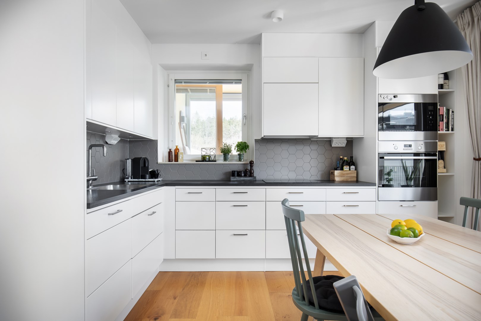 Bostadsbild från Tollareslingan 50, 3/4 tr, Såld i Tollare, Nacka