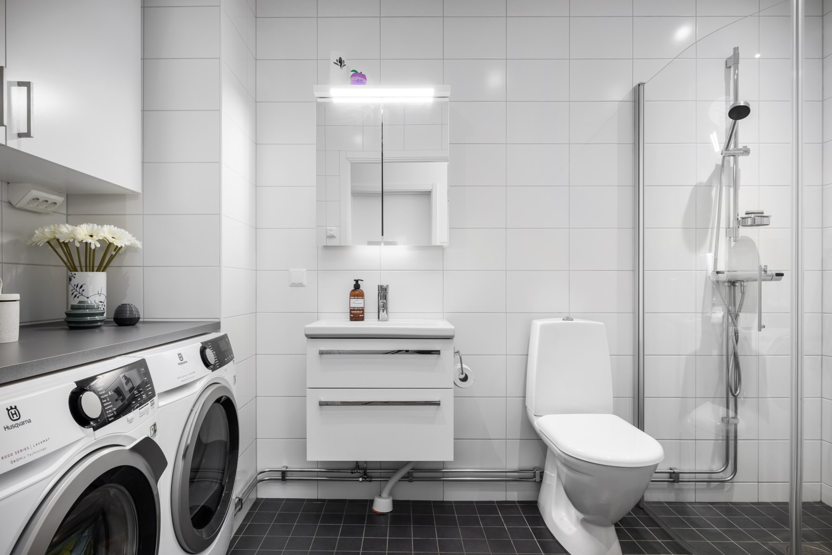 Bostadsbild från Tollare kaj 6, 6tr, Såld i Tollare, Nacka