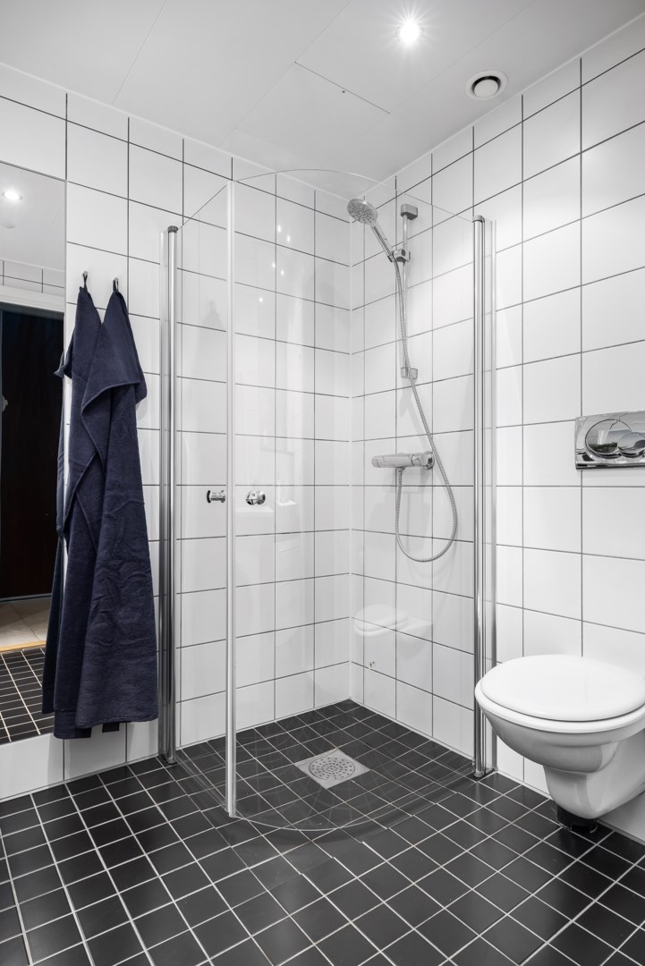 Bostadsbild från Sjökvarnsbacken 6, Såld i Saltsjöqvarn, Nacka