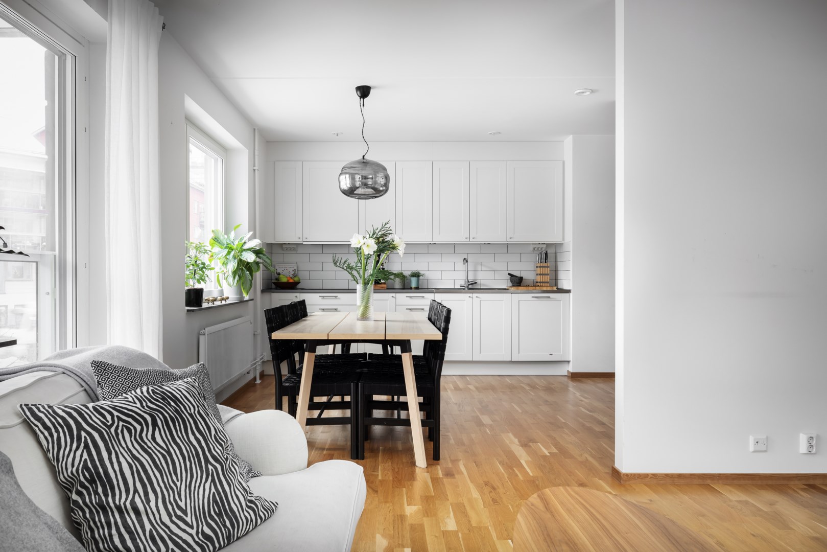 Bostadsbild från Hedenströms väg 15, 1tr, Såld i Tollare, Nacka