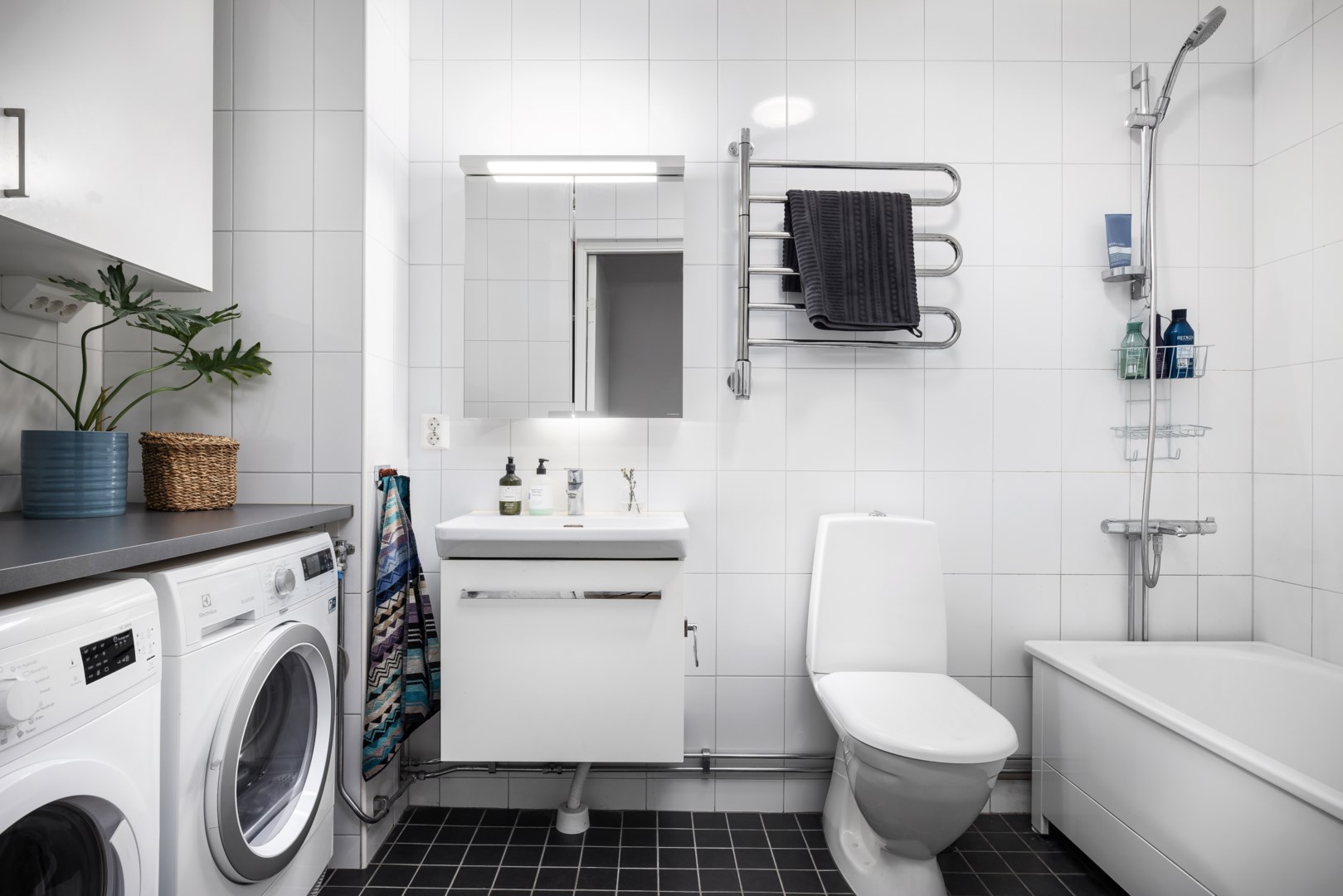 Bostadsbild från Hedenströms väg 15, 1tr, Såld i Tollare, Nacka