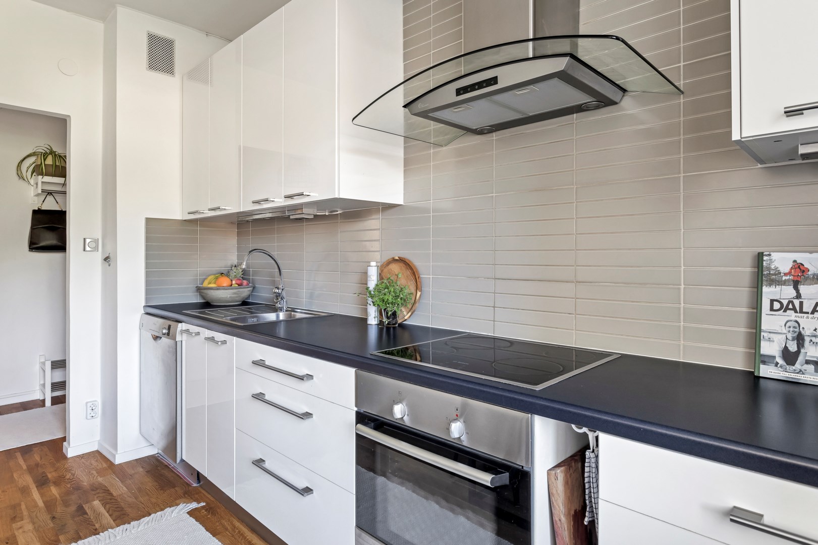 Bostadsbild från Karlsrogatan 86 A, Såld i Sommarro, Uppsala