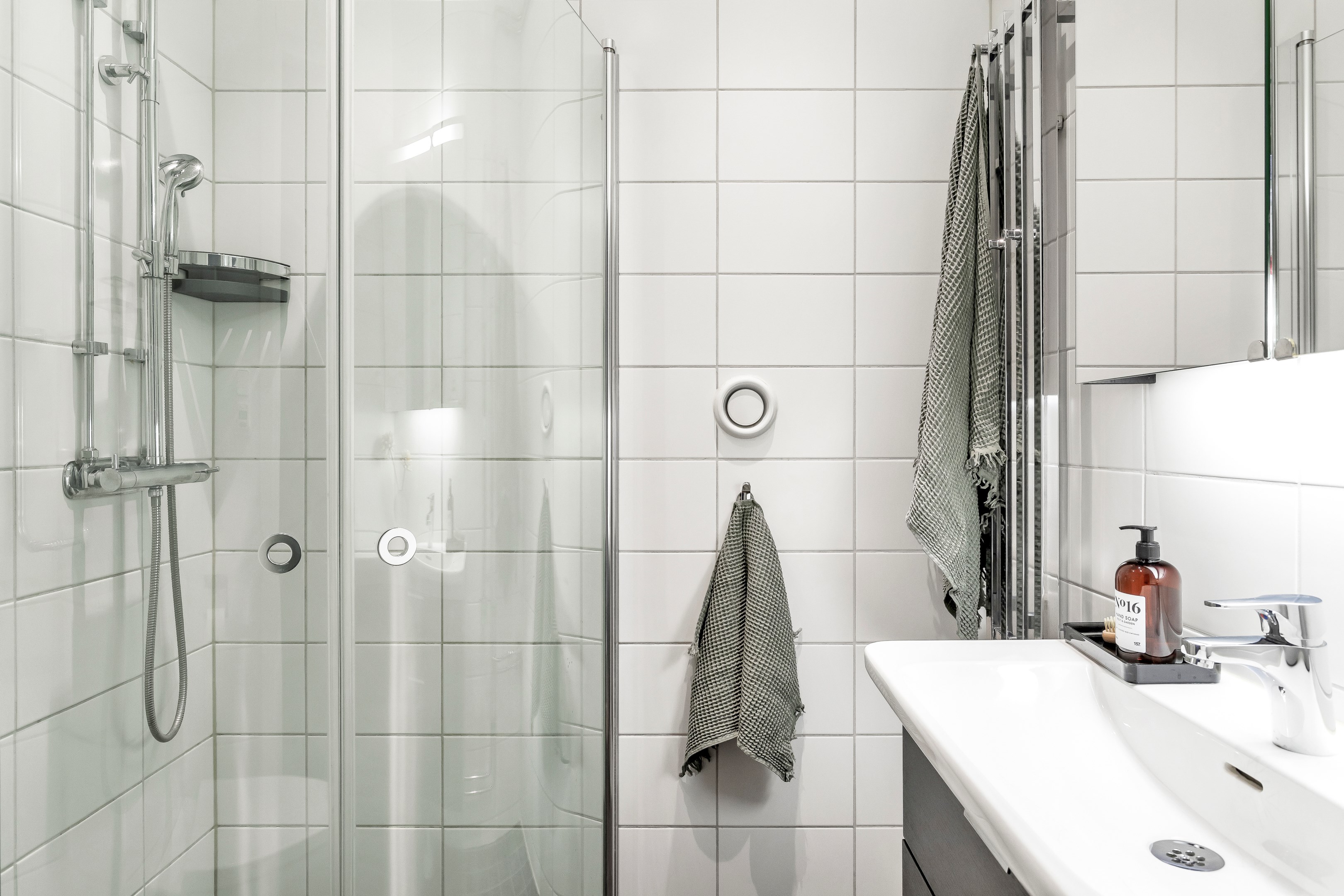 Bostadsbild från Karlsrogatan 86 A, Såld i Sommarro, Uppsala