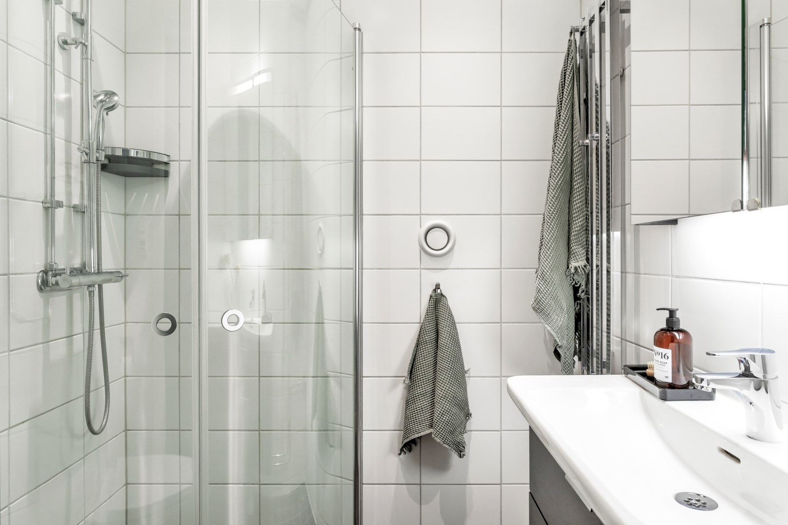 Bostadsbild från Karlsrogatan 86 A, Såld i Sommarro, Uppsala