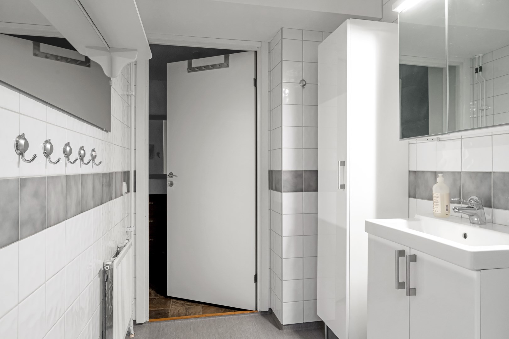 Bostadsbild från Smålandsvägen 3, Såld i Sävja, Uppsala