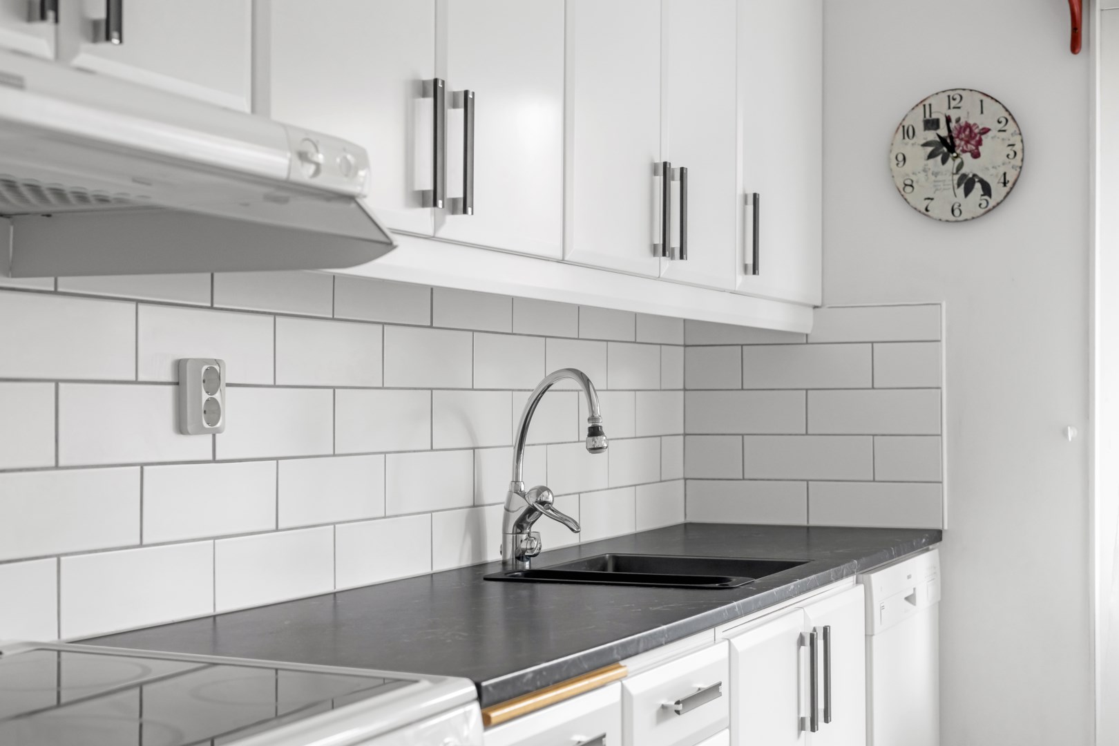 Bostadsbild från Smålandsvägen 3, Såld i Sävja, Uppsala