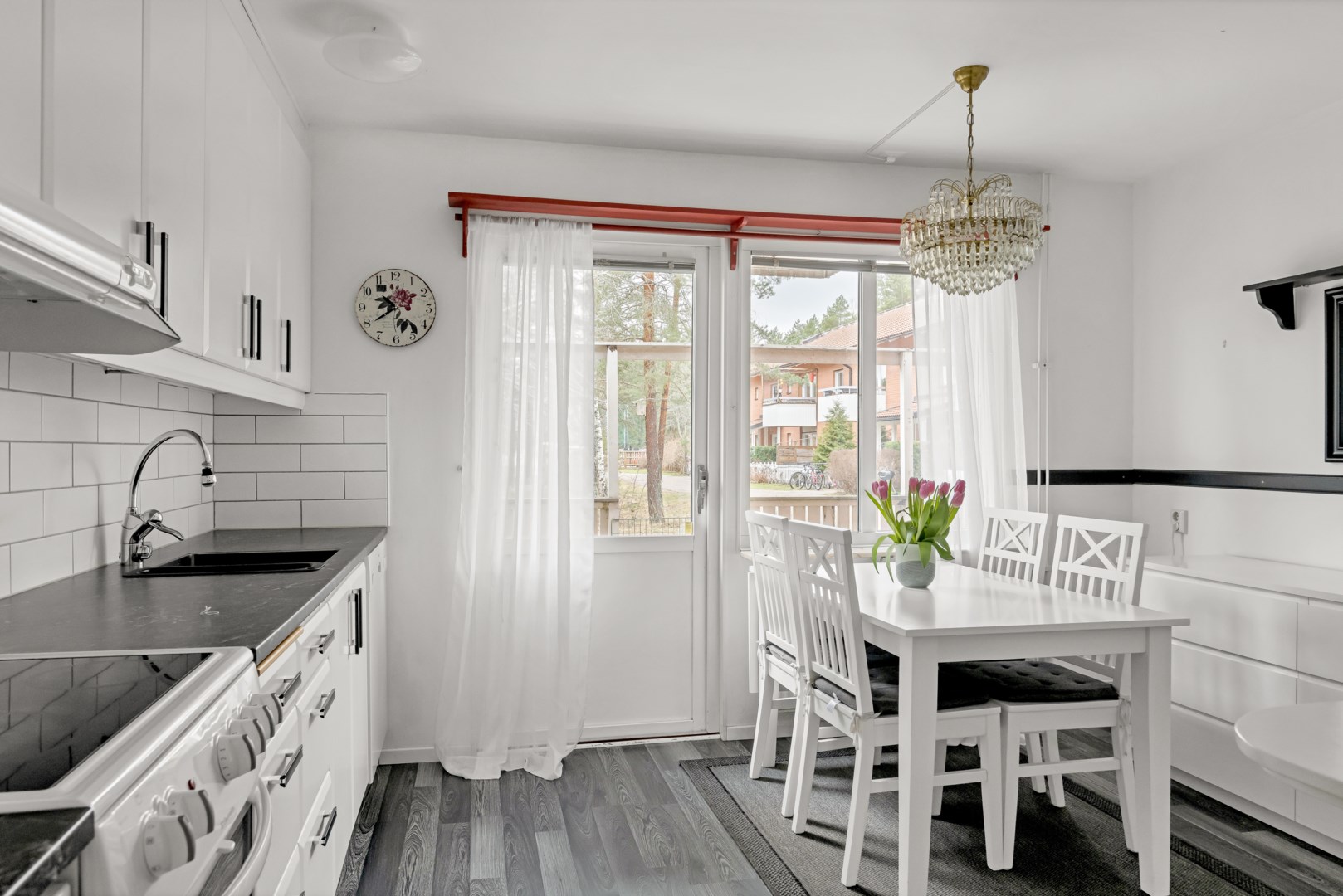 Bostadsbild från Smålandsvägen 3, Såld i Sävja, Uppsala