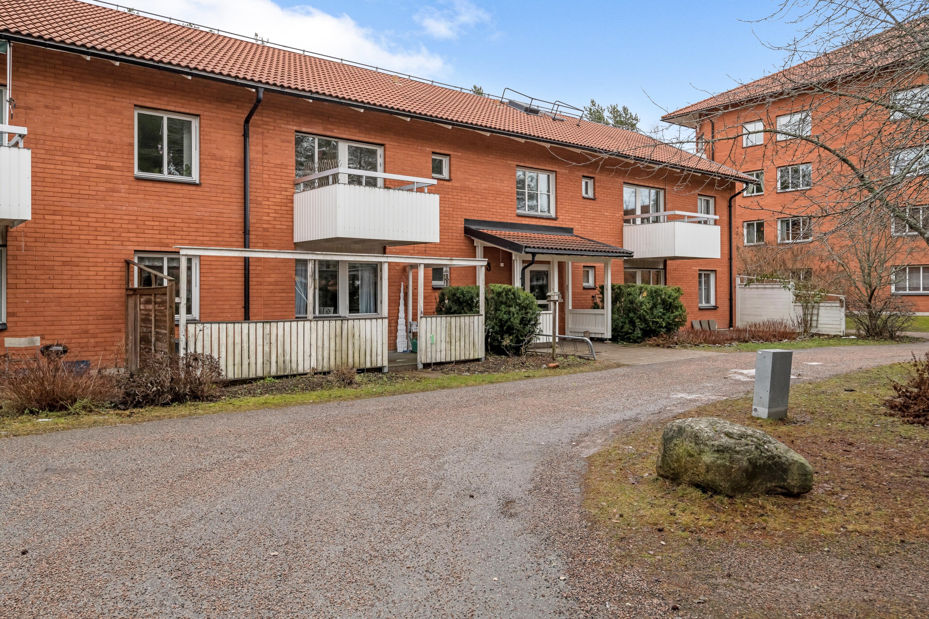 Bostadsbild från Smålandsvägen 3, Såld i Sävja, Uppsala