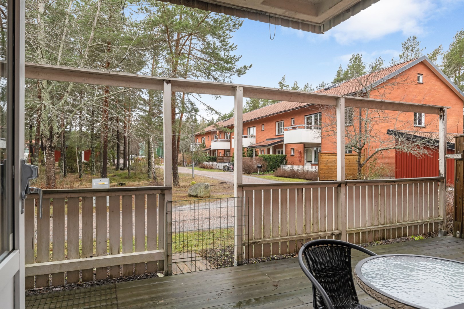 Bostadsbild från Smålandsvägen 3, Såld i Sävja, Uppsala