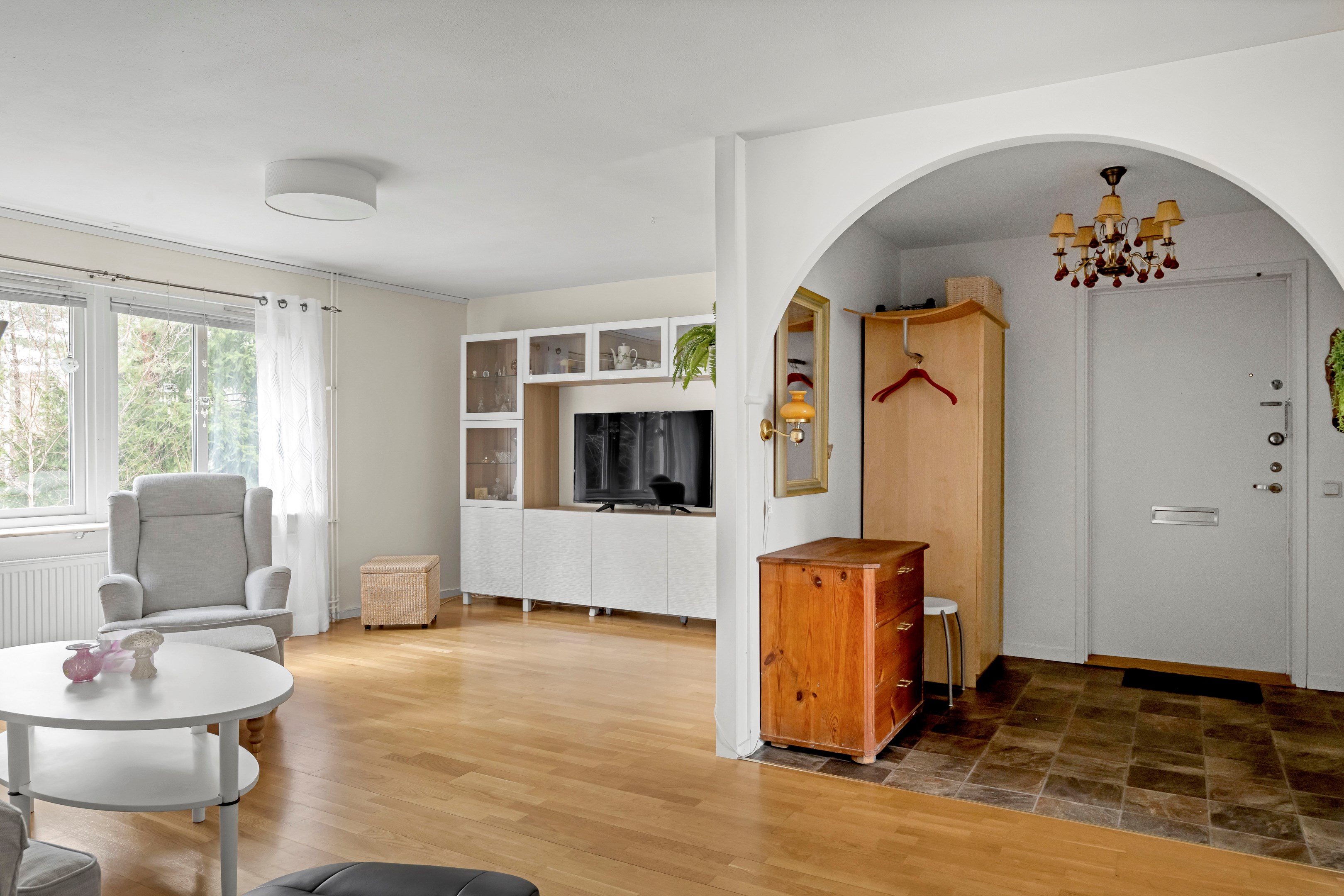 Bostadsbild från Smålandsvägen 3, Såld i Sävja, Uppsala