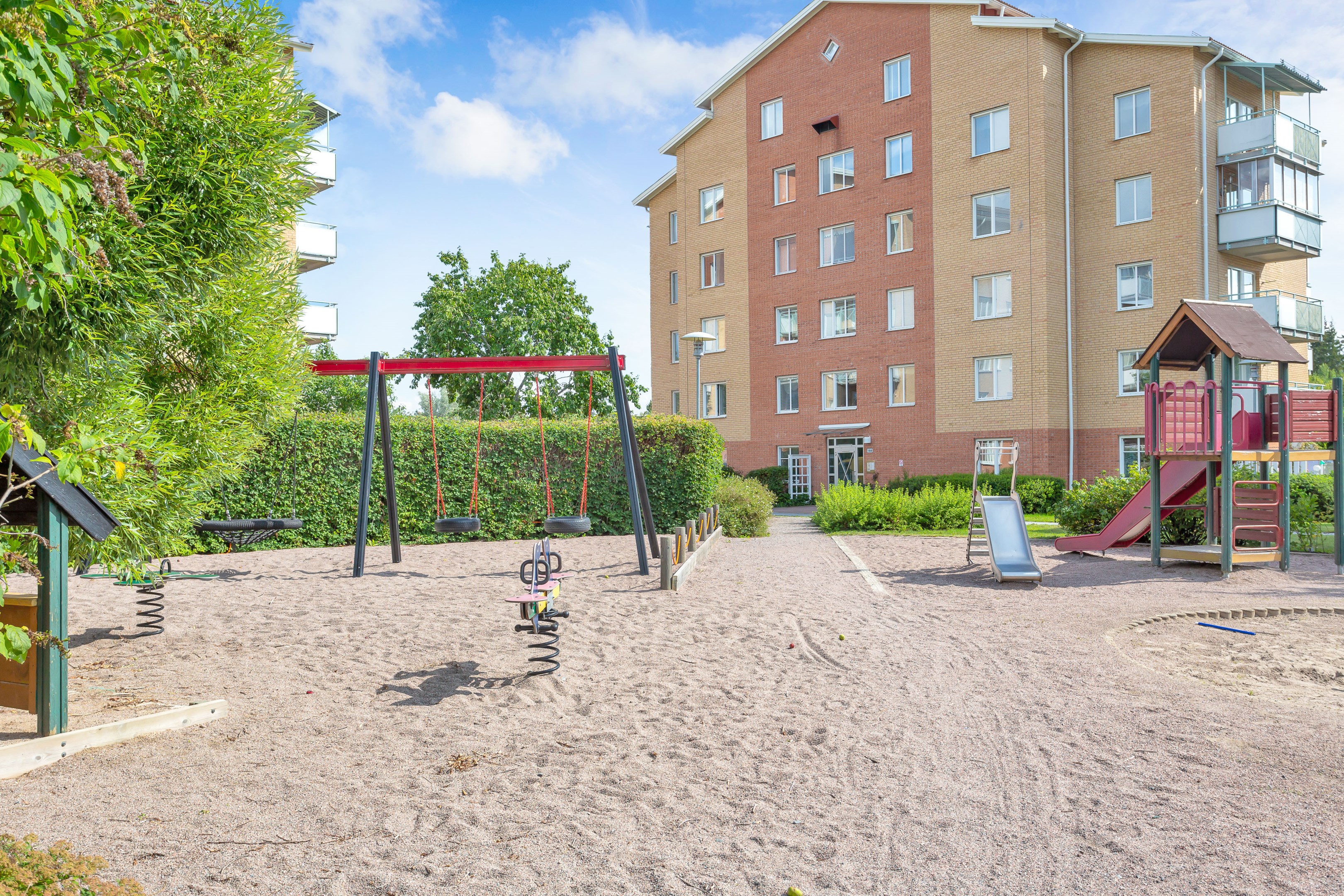 Bostadsbild från Herrhagsvägen 178, Såld i Herrhagen, Uppsala