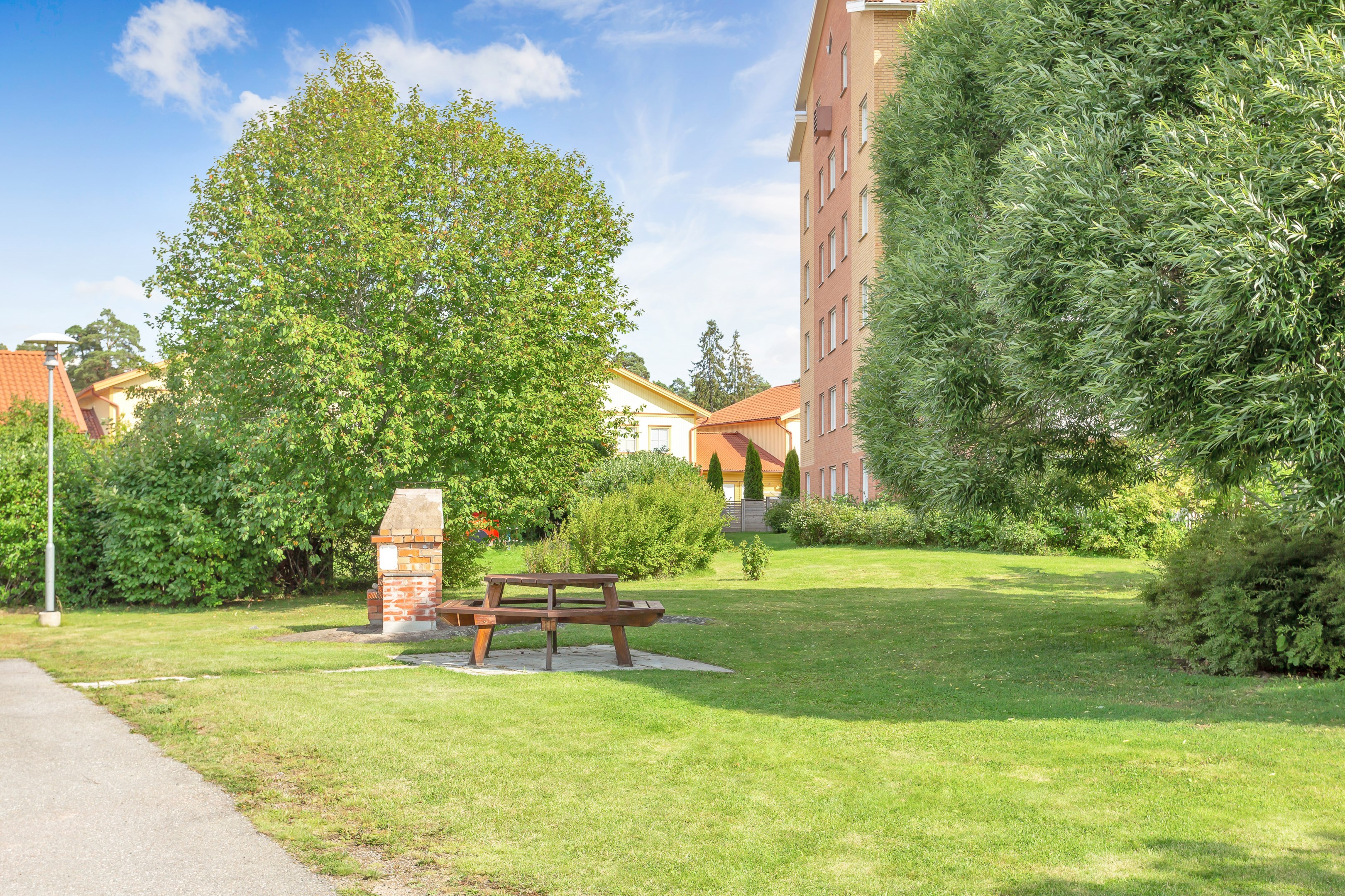 Bostadsbild från Herrhagsvägen 178, Såld i Herrhagen, Uppsala