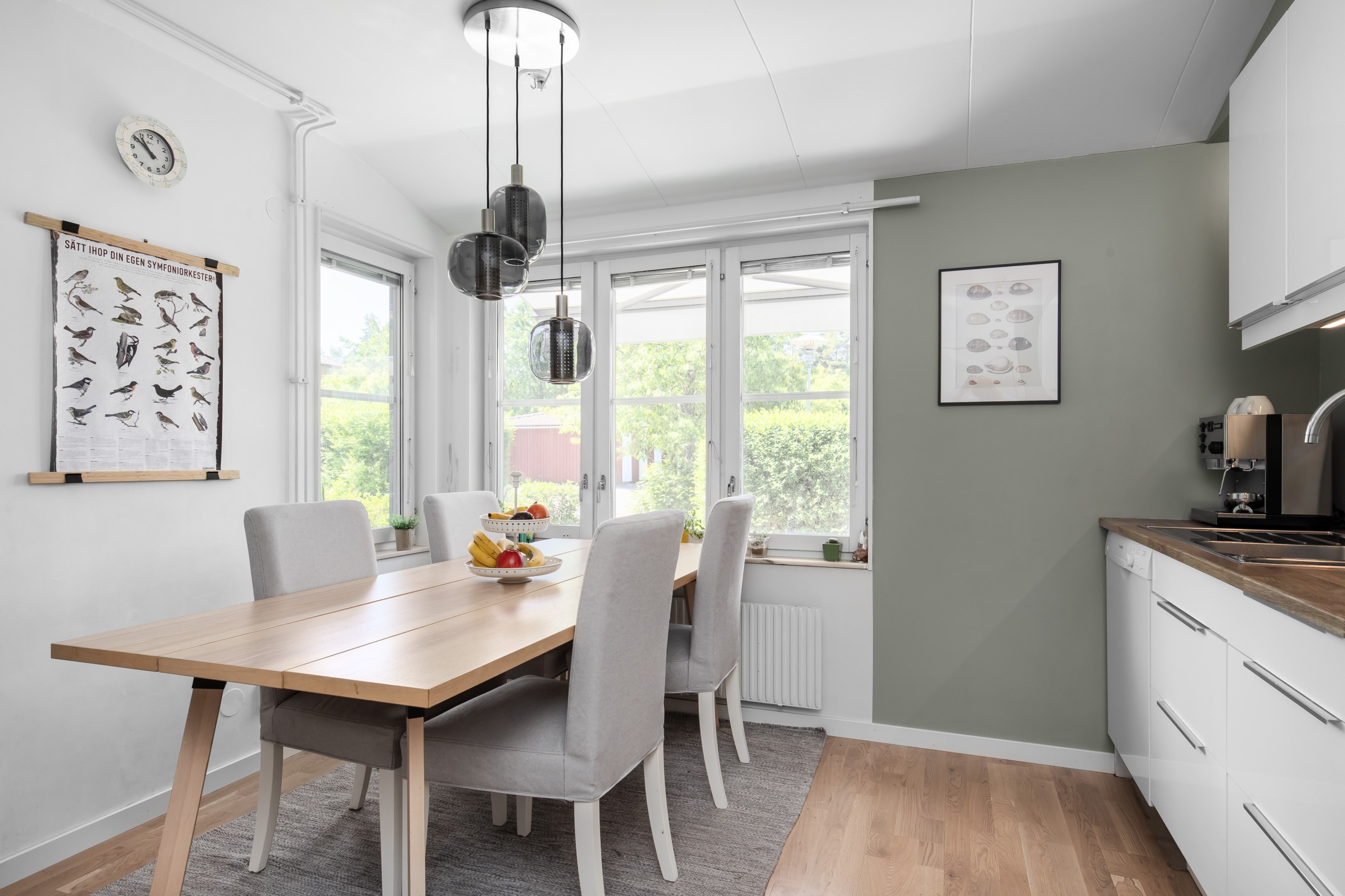 Bostadsbild från Vitmossevägen 108, Såld i Holmviksskogen, Värmdö