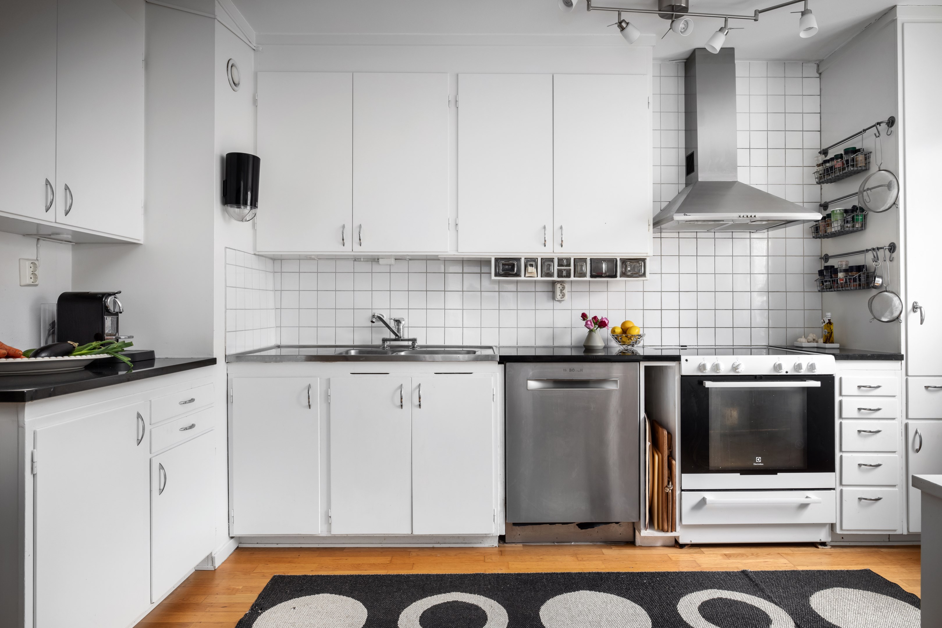 Bostadsbild från Edinsvägen 2, Såld i Ektorp, Nacka