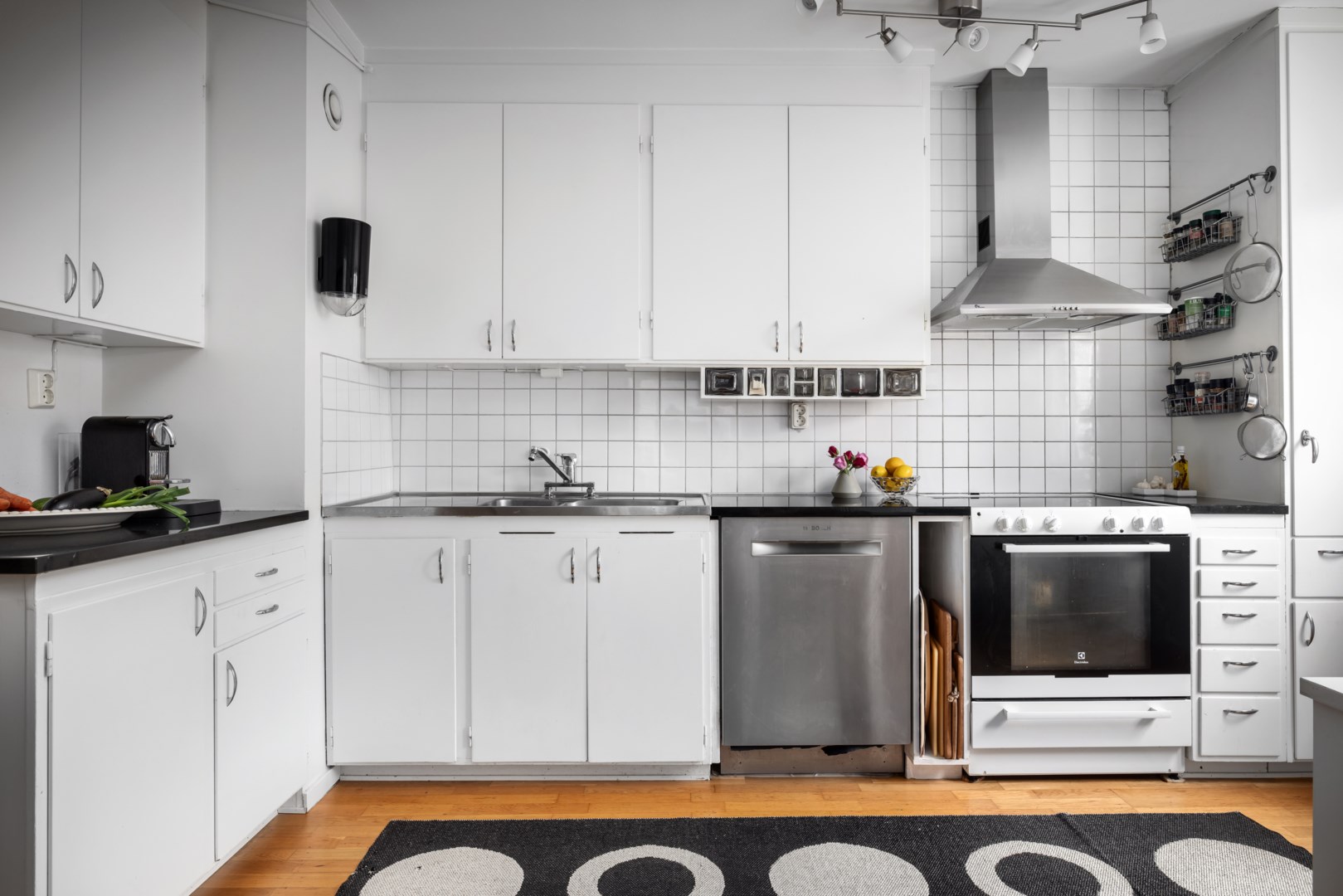 Bostadsbild från Edinsvägen 2, Såld i Ektorp, Nacka