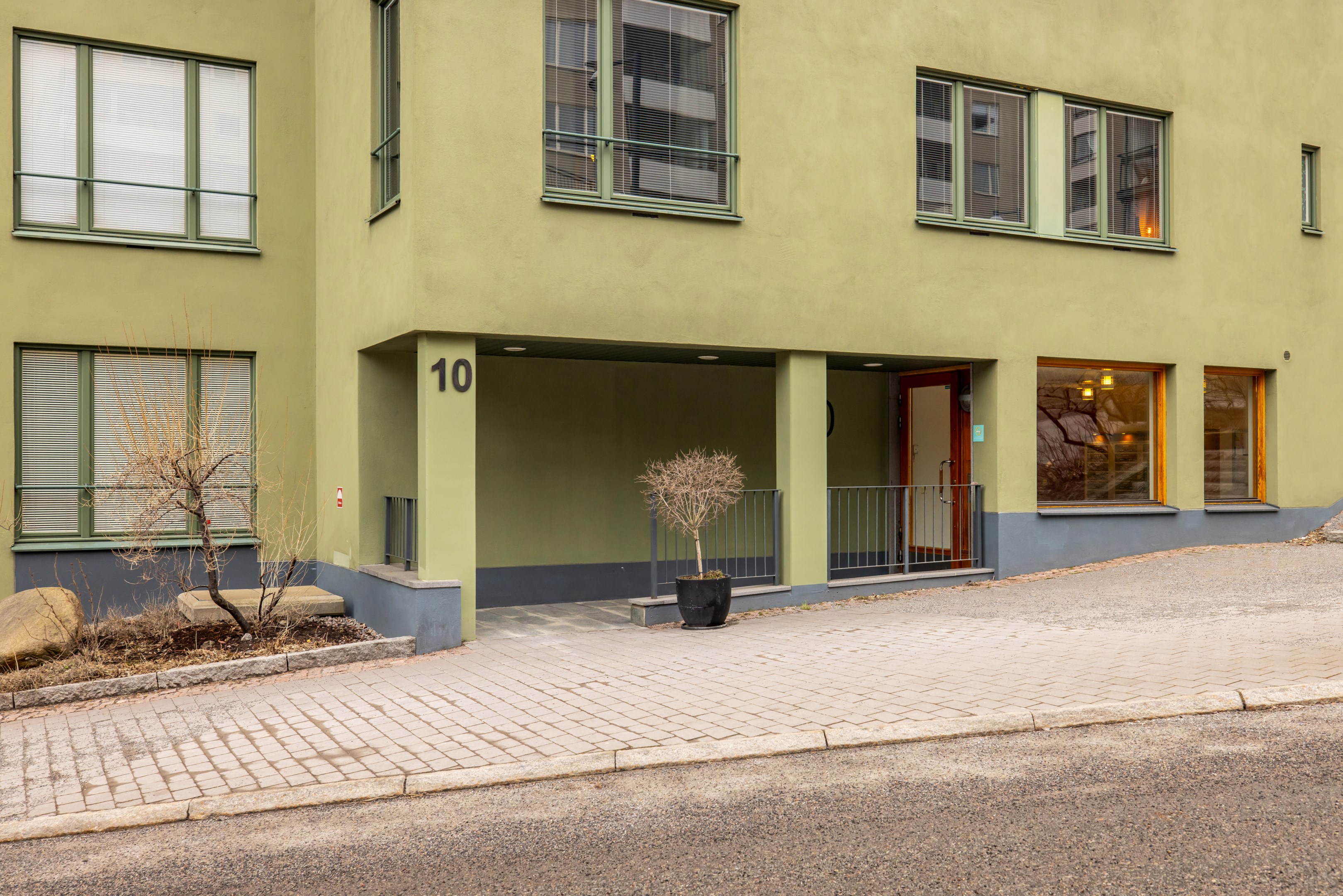 Bostadsbild från Sjökvarnsbacken 10, Såld i Saltsjöqvarn, Nacka