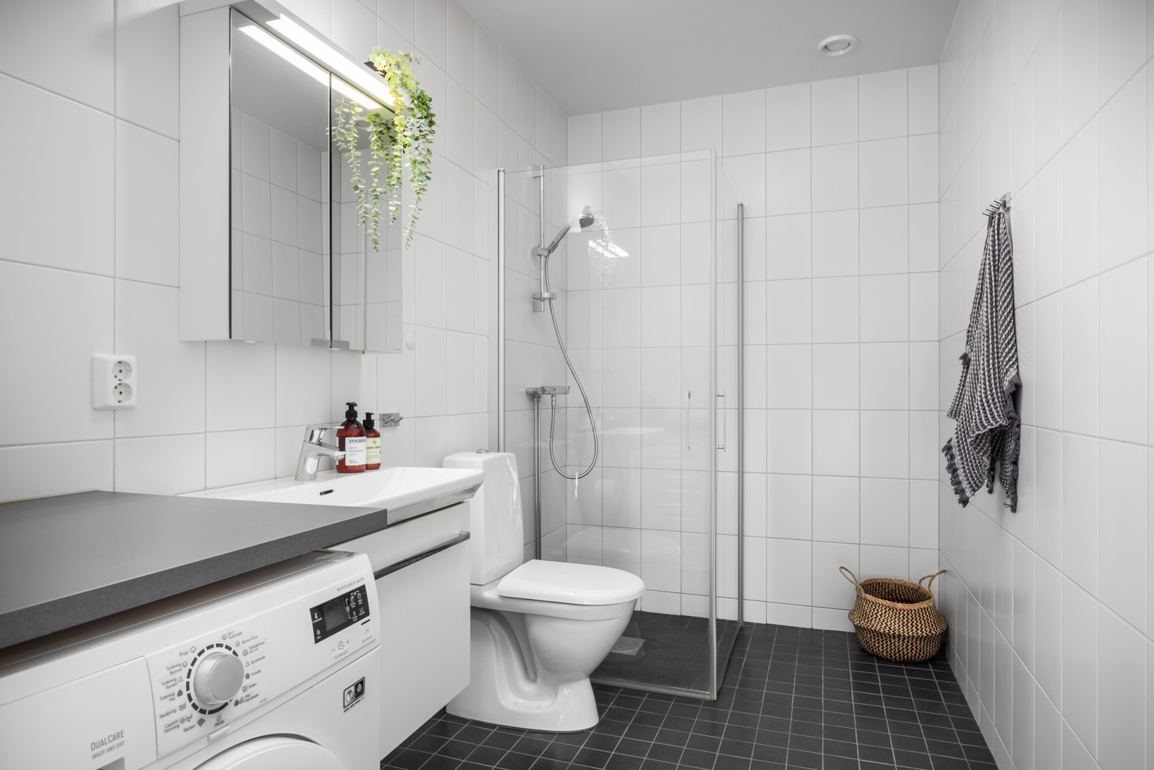 Bostadsbild från Godtemplarvägen 5, 1 tr, Såld i Tollare, Nacka