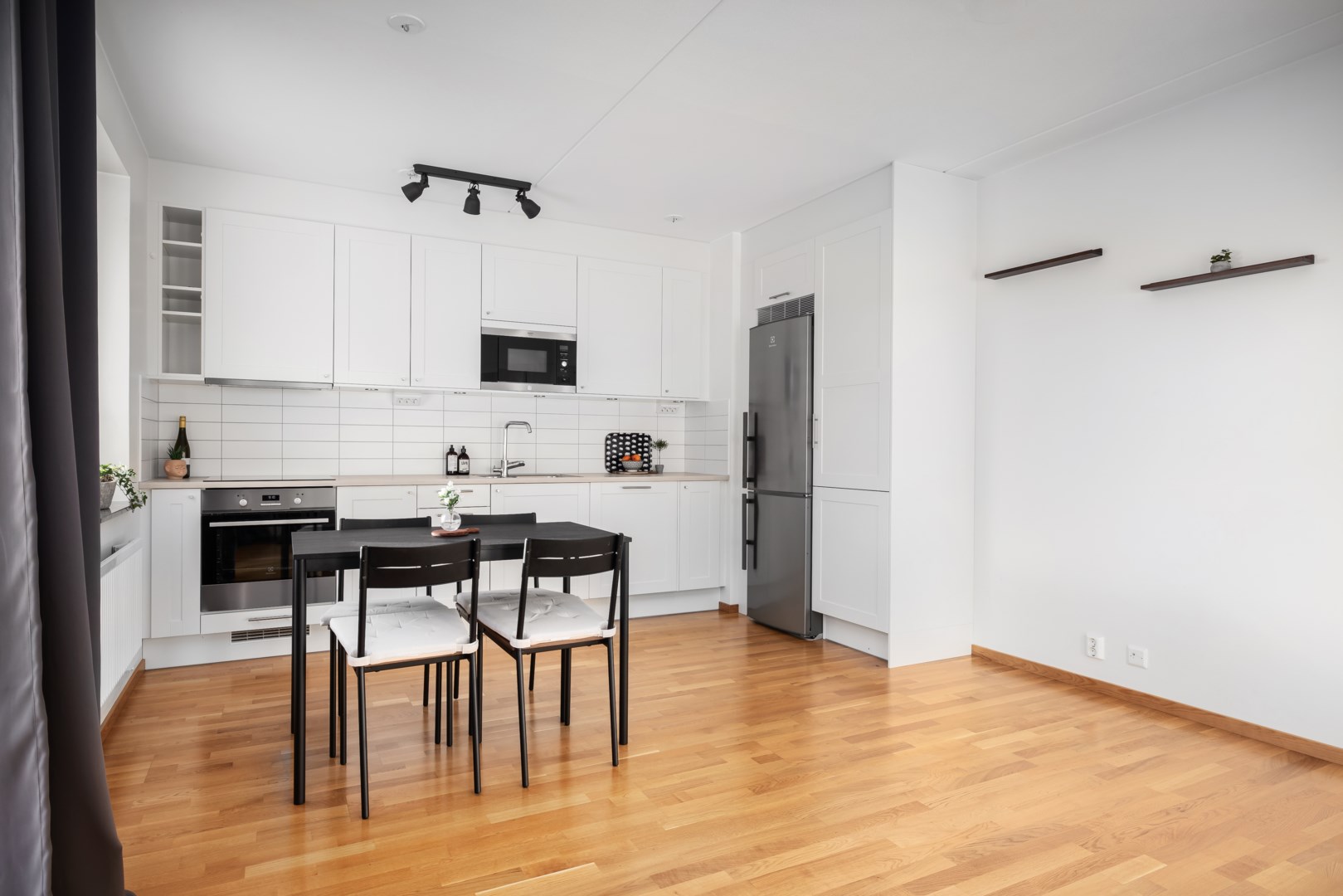 Bostadsbild från Godtemplarvägen 5, 1 tr, Såld i Tollare, Nacka