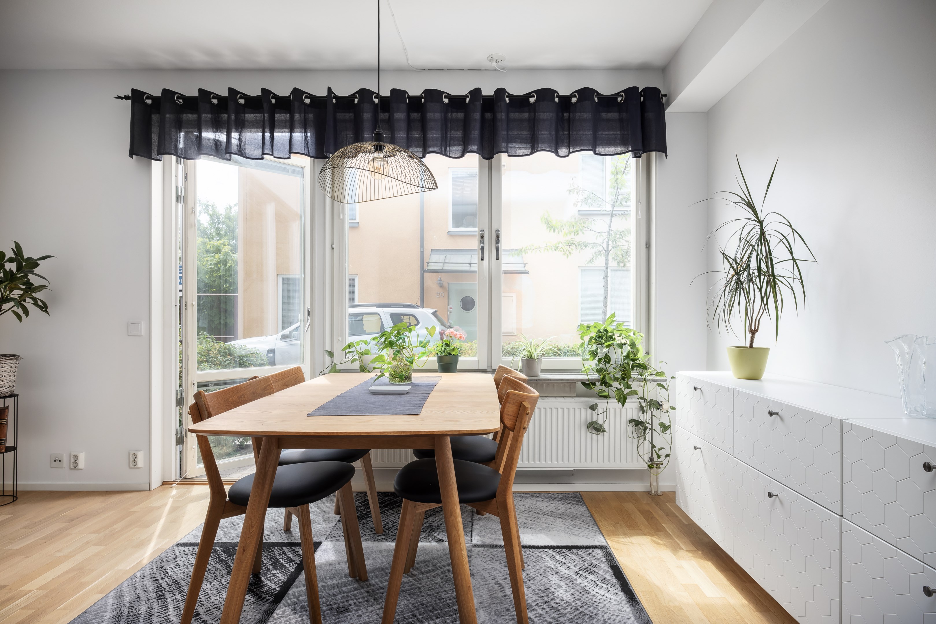 Bostadsbild från Hebbes gränd 17, Såld i Järla sjö, Nacka