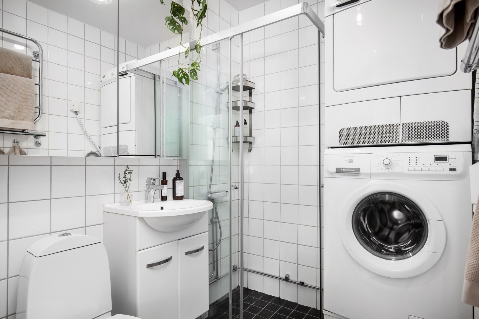 Bostadsbild från Beckasinvägen 32, Såld i Saltängen, Nacka