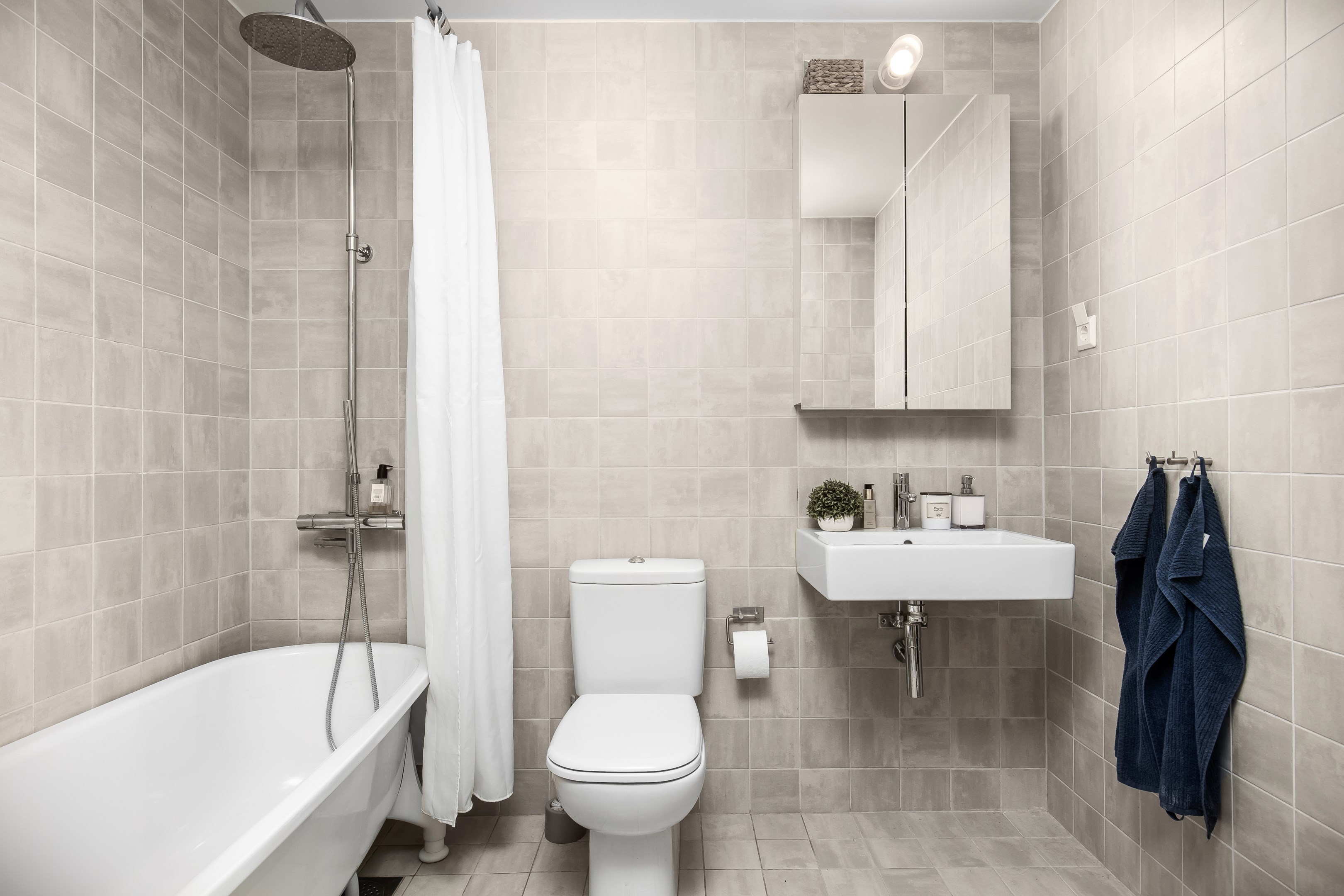 Bostadsbild från Tollareslingan 1, 2 tr, Såld i Tollare, Nacka