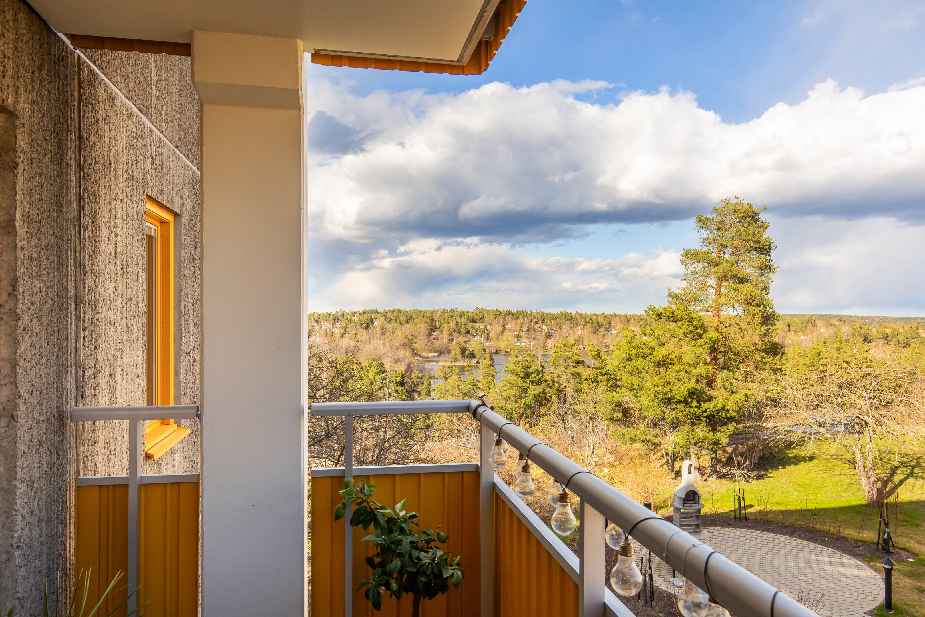 Bostadsbild från Skarpövägen 57, Såld i Västra Orminge, Nacka