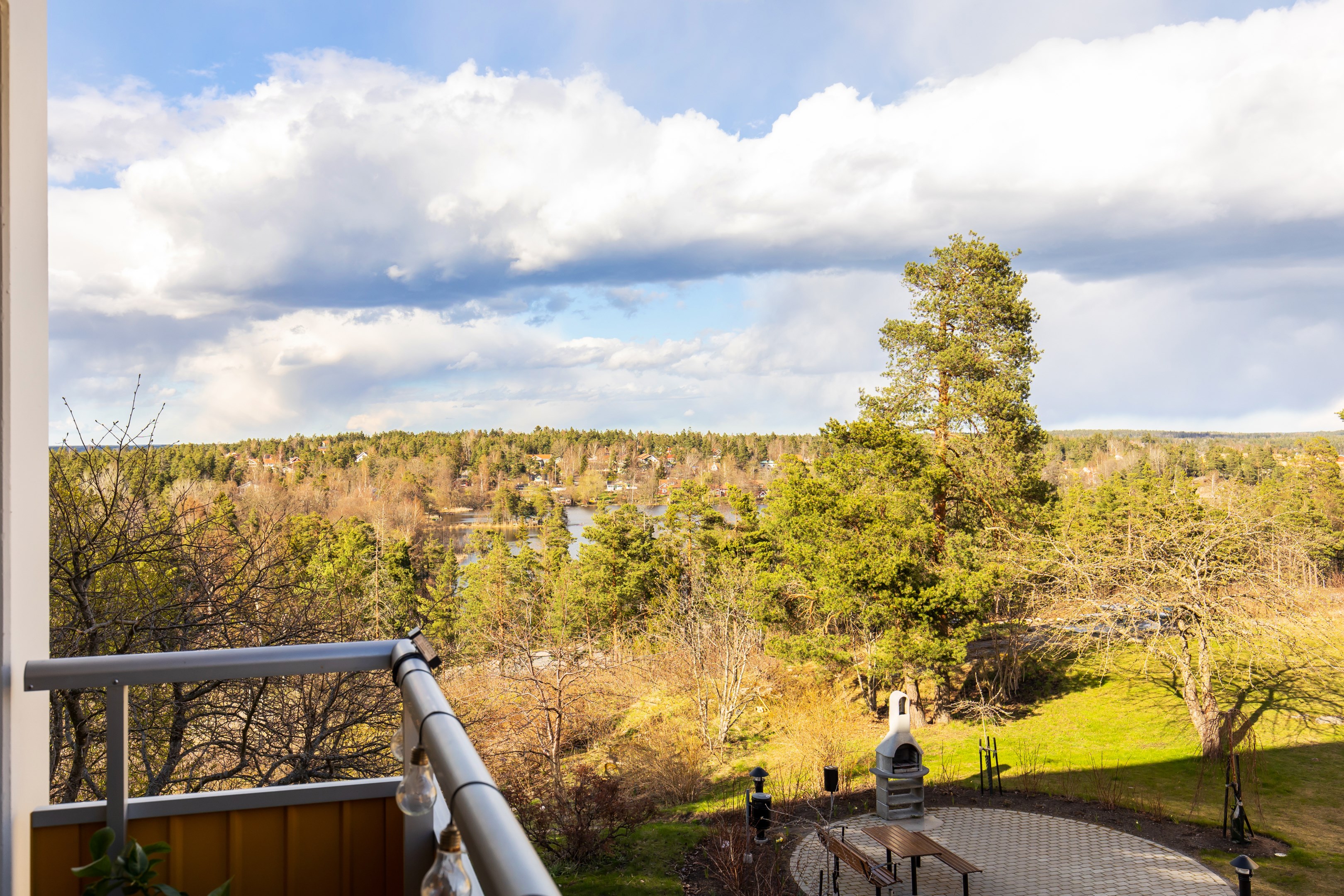 Bostadsbild från Skarpövägen 57, Såld i Västra Orminge, Nacka