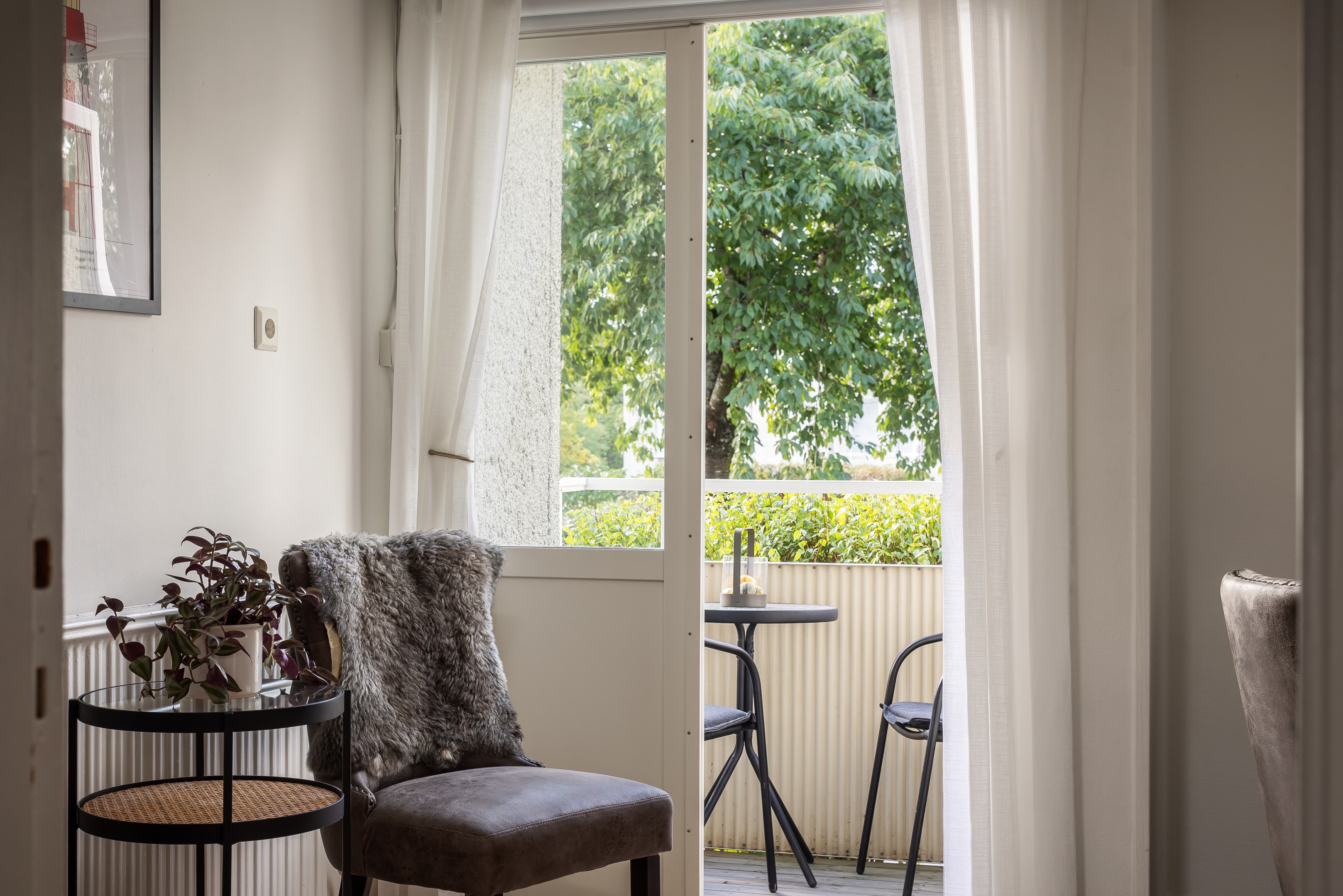 Bostadsbild från Finnbergsvägen 24, Till salu i Finnberget, Nacka