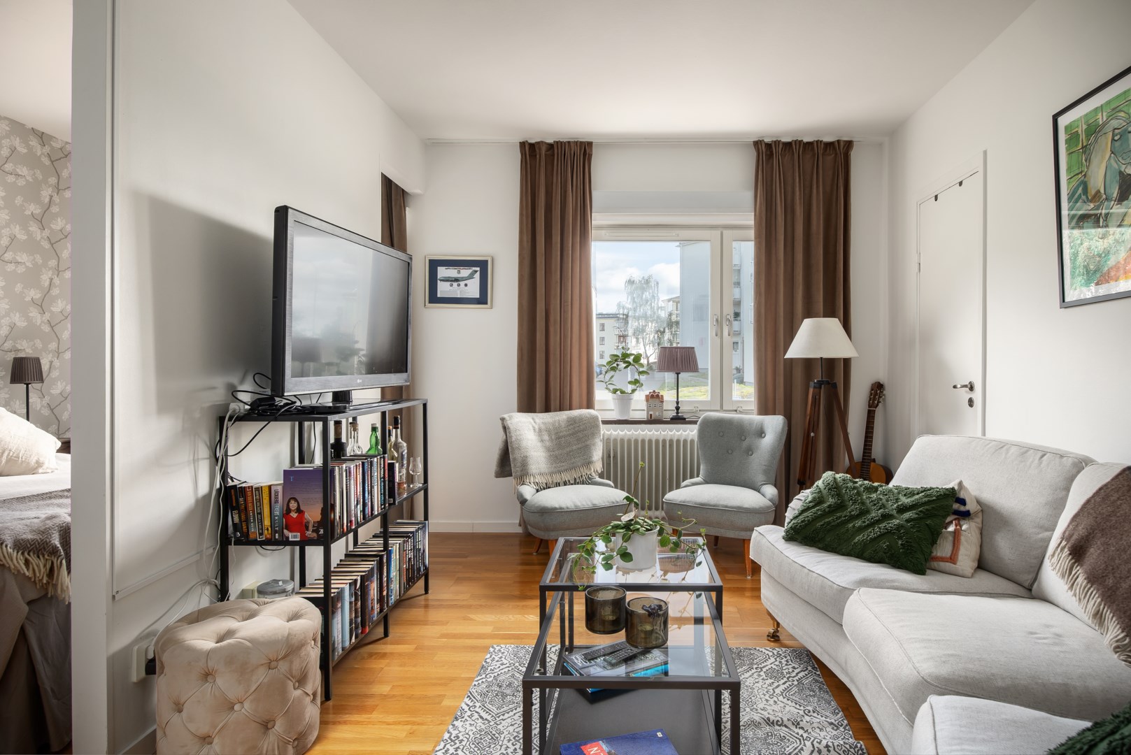 Bostadsbild från Finnbergsvägen 24, Till salu i Finnberget, Nacka