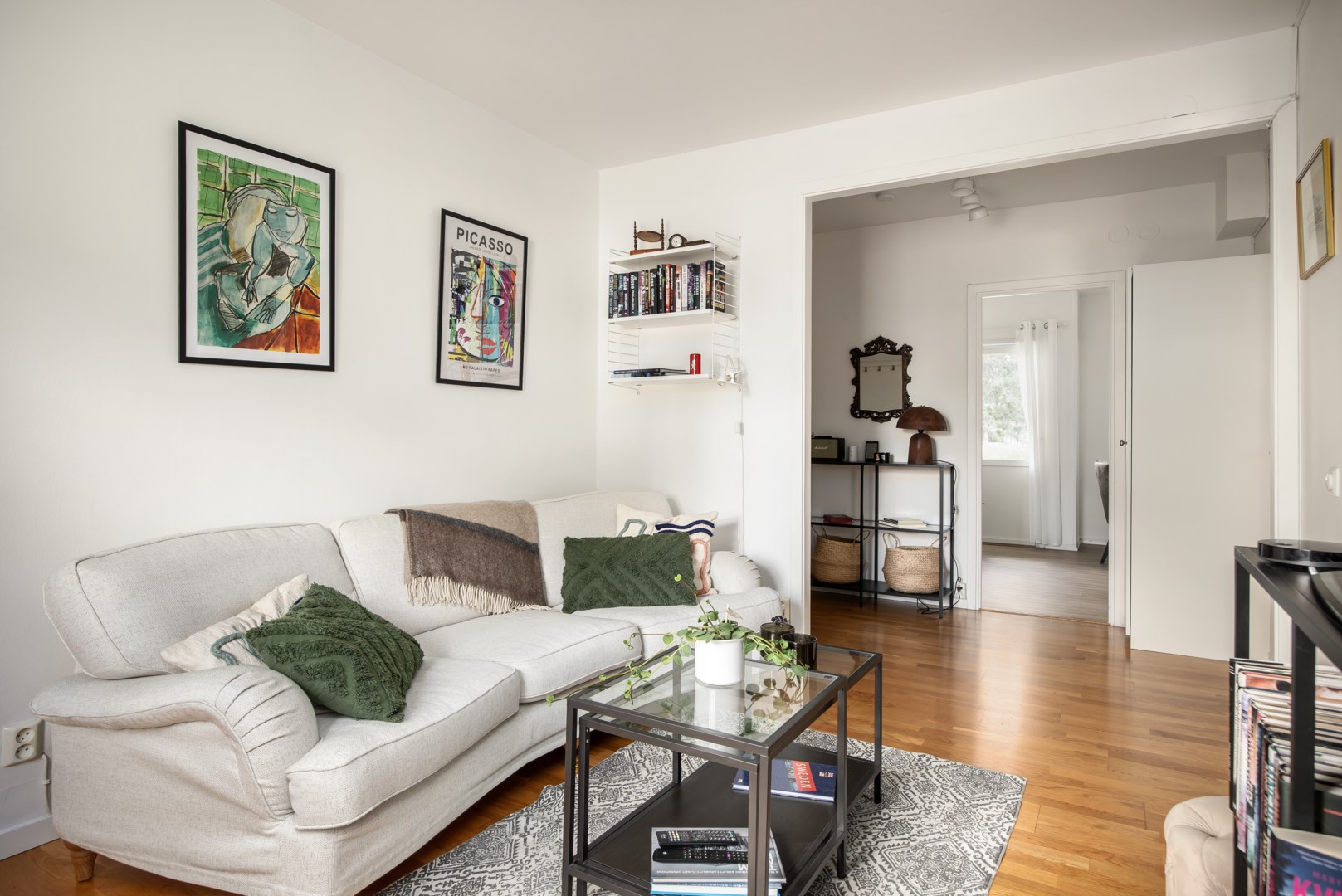 Bostadsbild från Finnbergsvägen 24, Till salu i Finnberget, Nacka