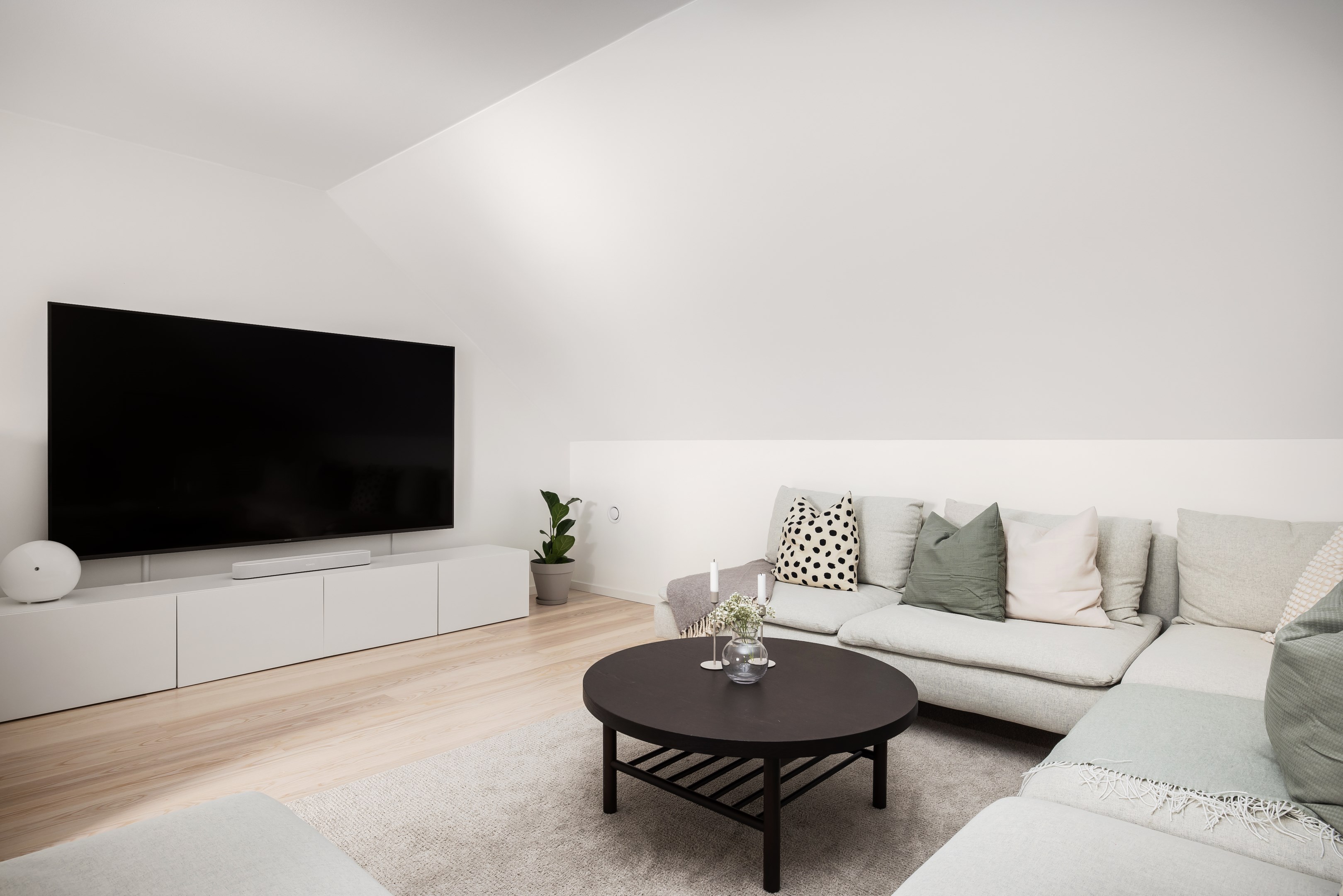 Bostadsbild från Hjortängsvägen 22D, Såld i Björknäs, Nacka