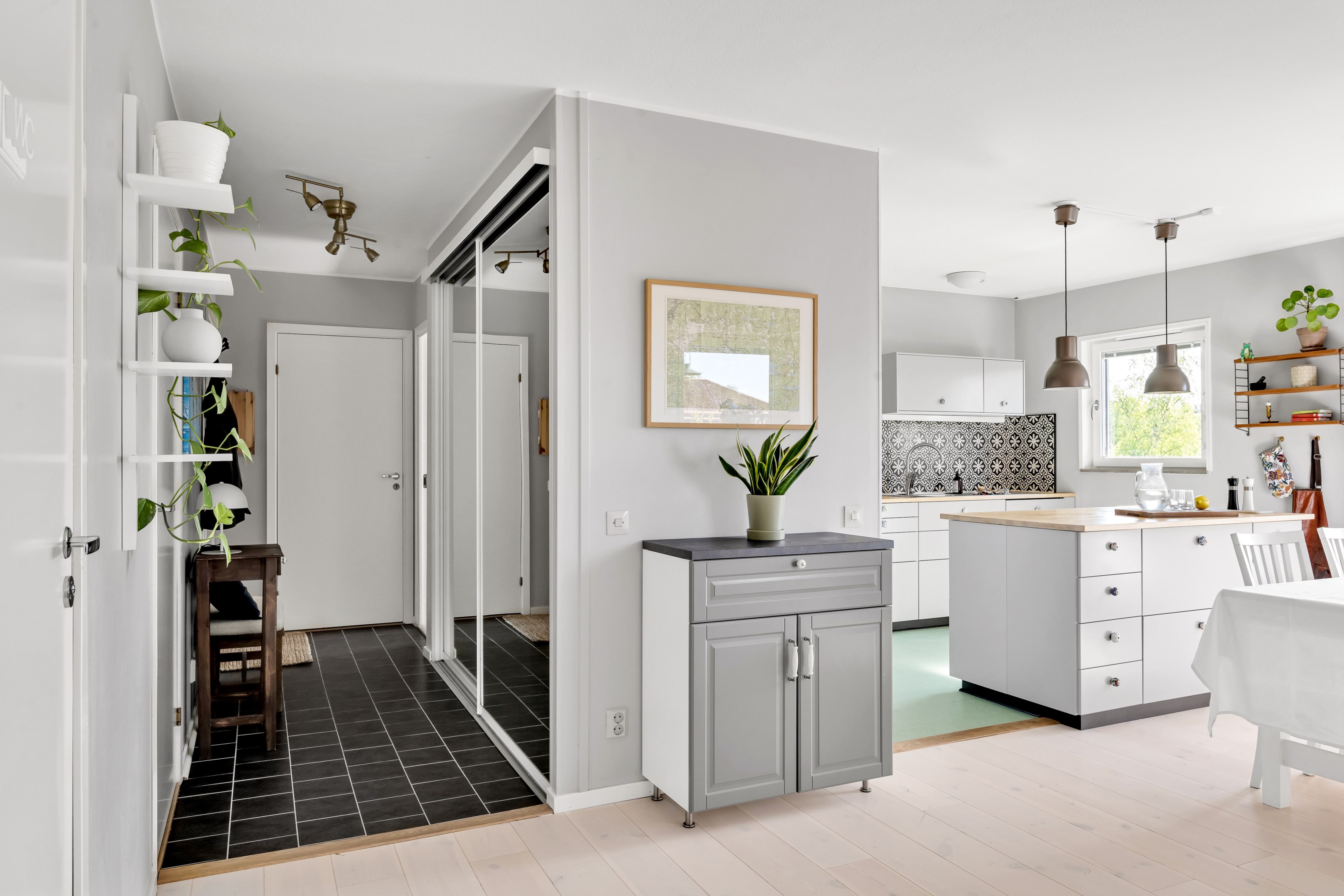 Bostadsbild från Kontrabasvägen 3, Såld i Gottsunda, Uppsala