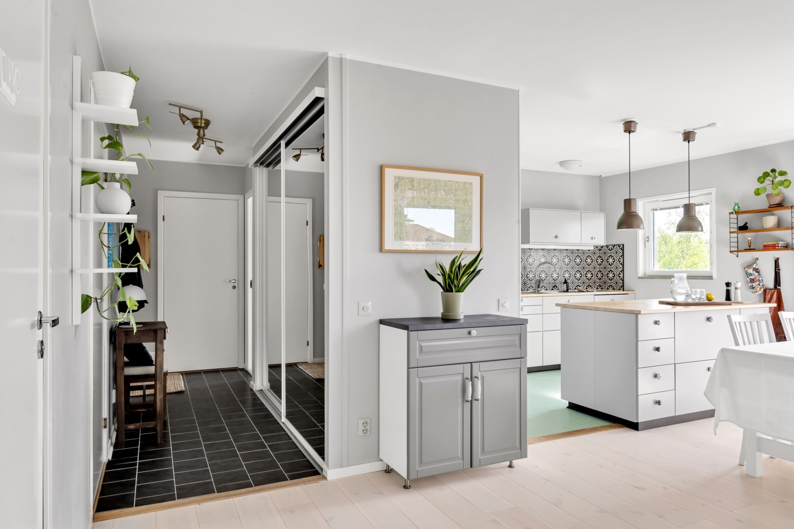 Bostadsbild från Kontrabasvägen 3, Såld i Gottsunda, Uppsala